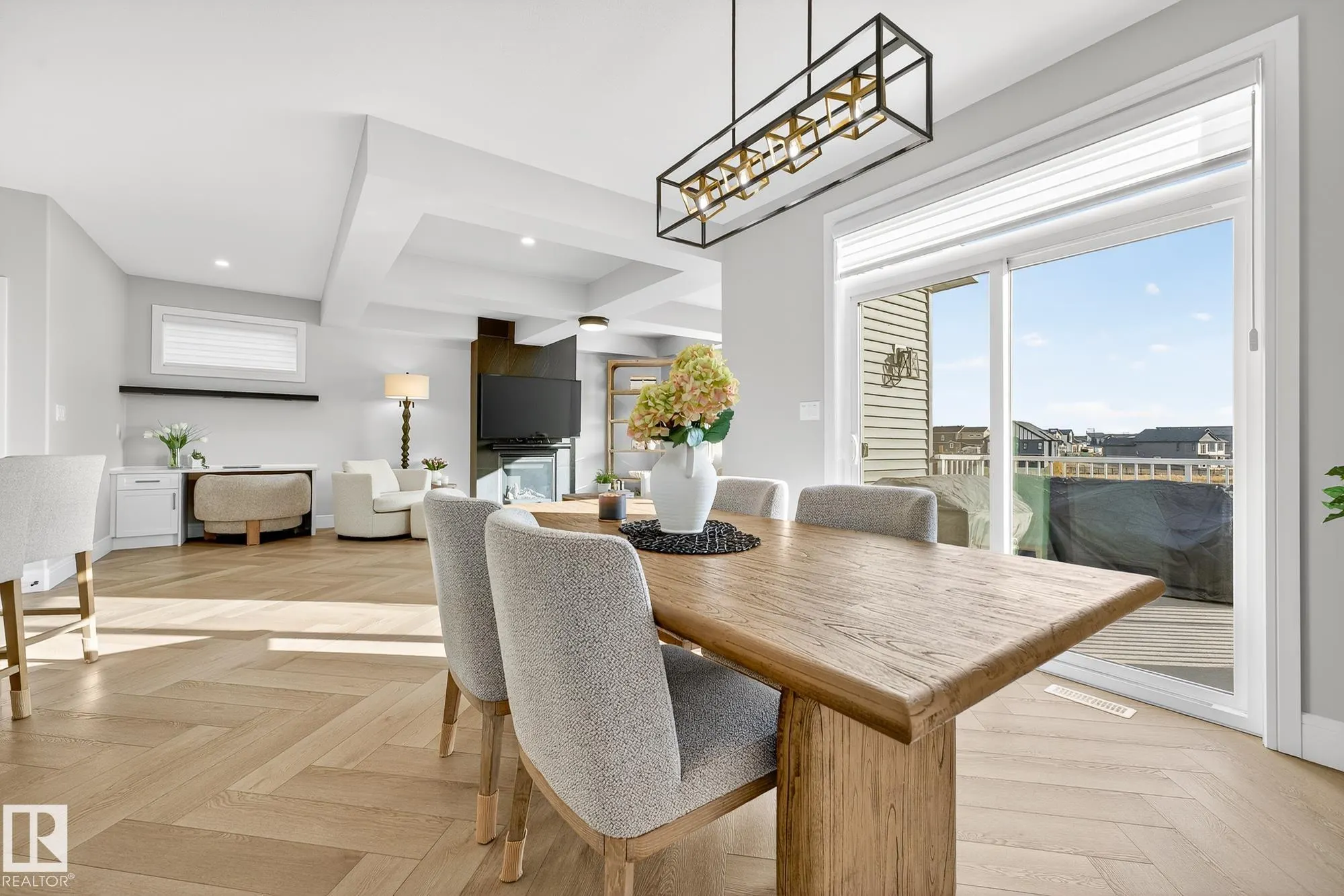 37 EDGEFIELD Way