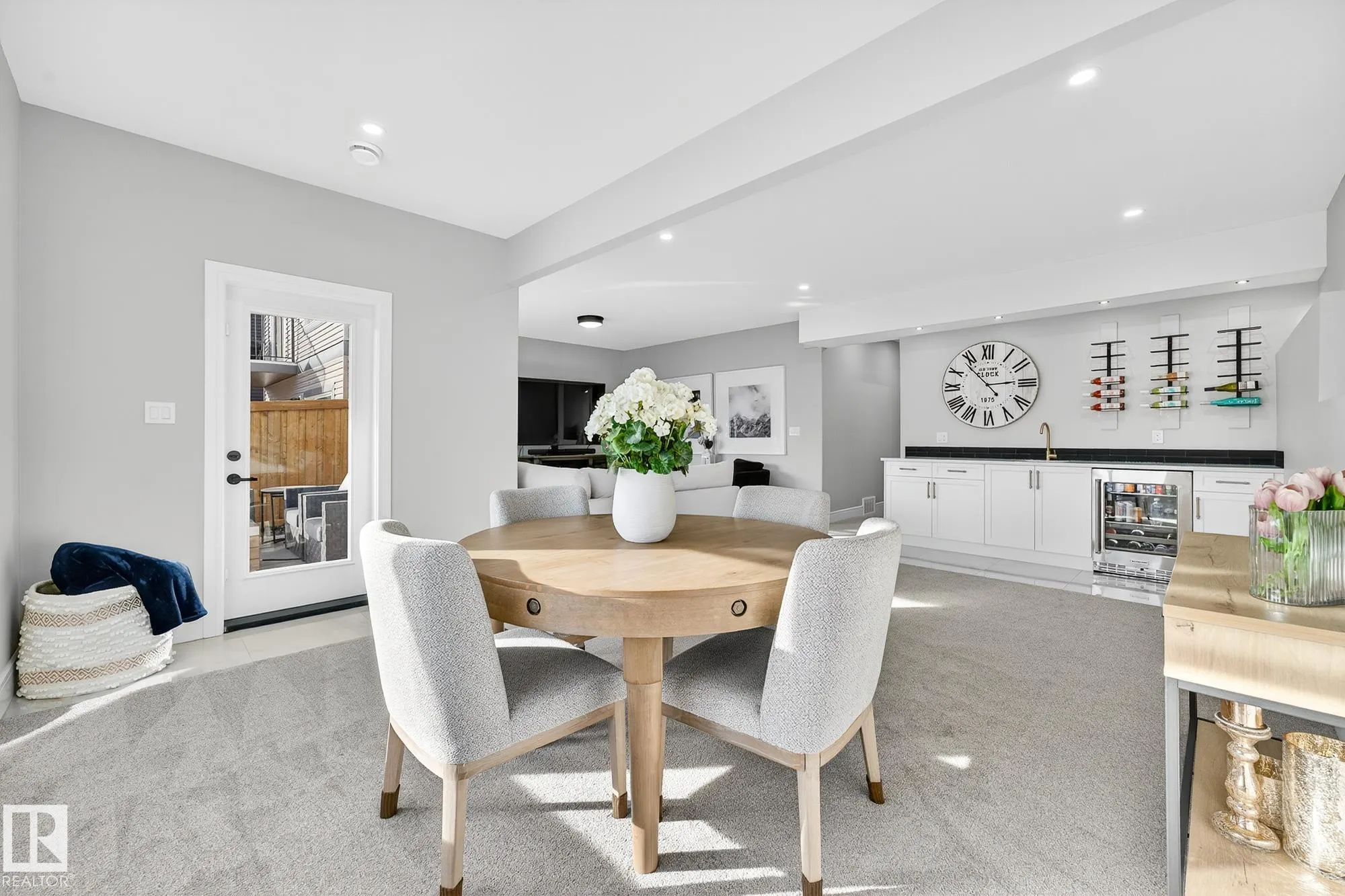 37 EDGEFIELD Way