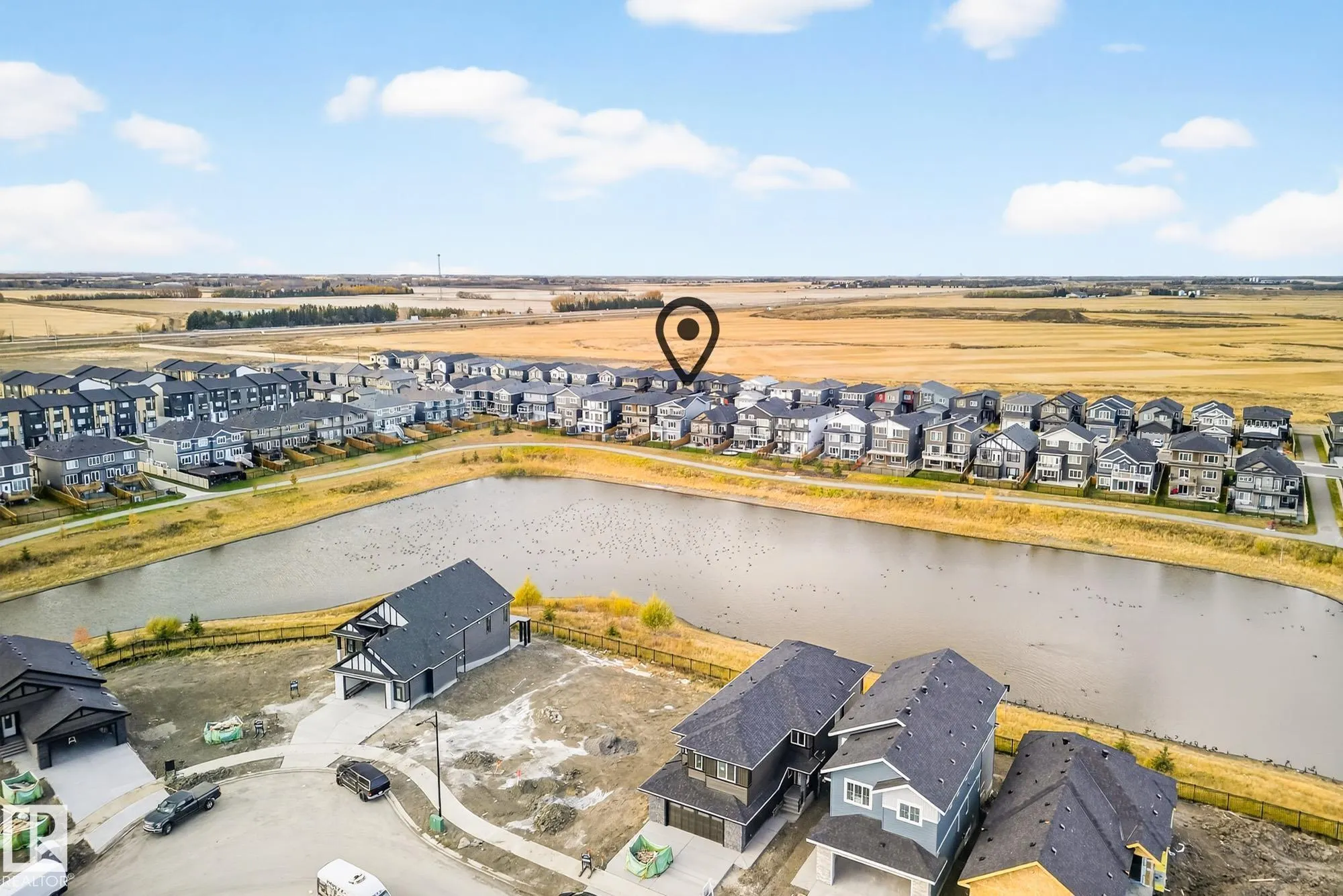 37 EDGEFIELD Way