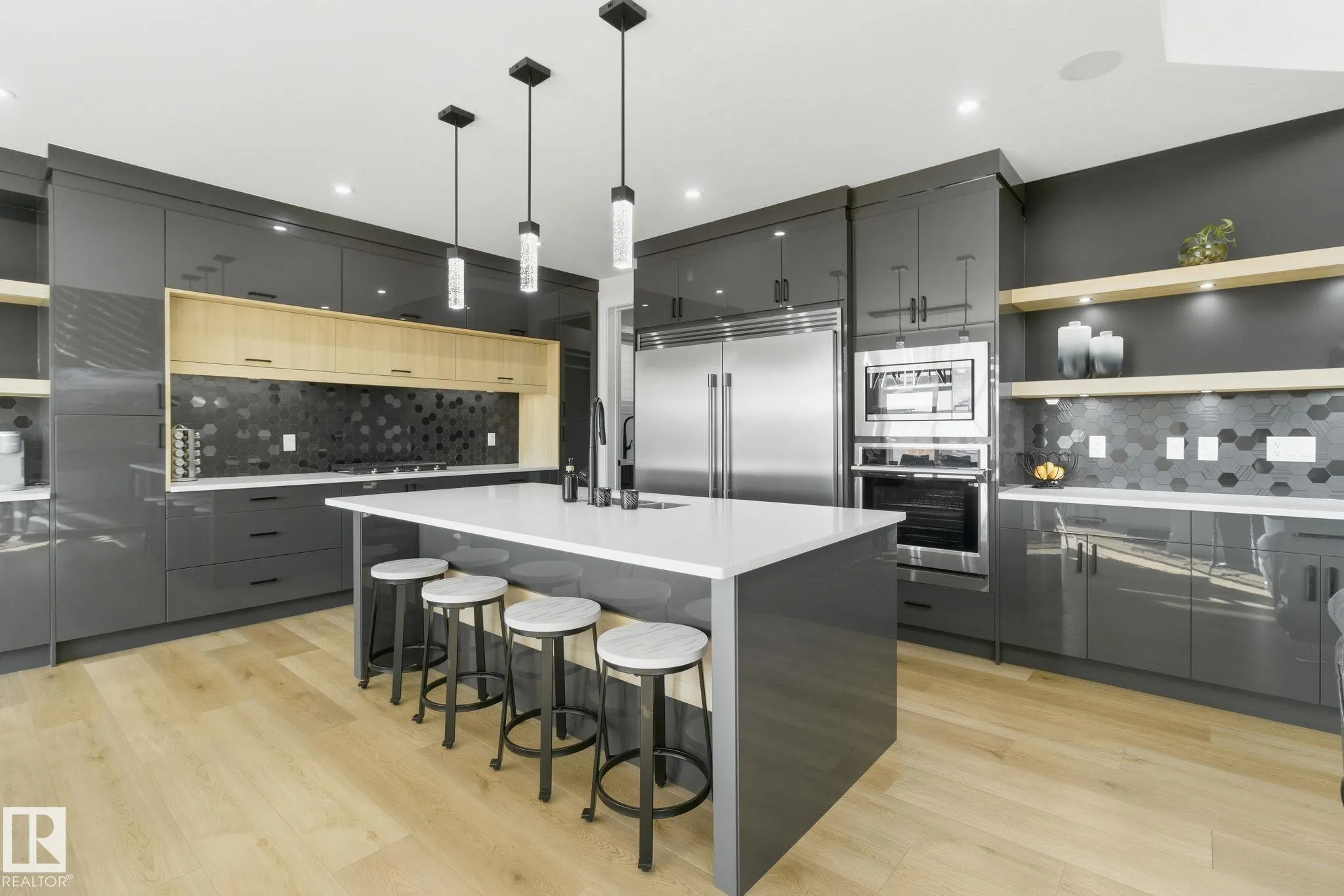 5611 CAUTLEY COVE Cove