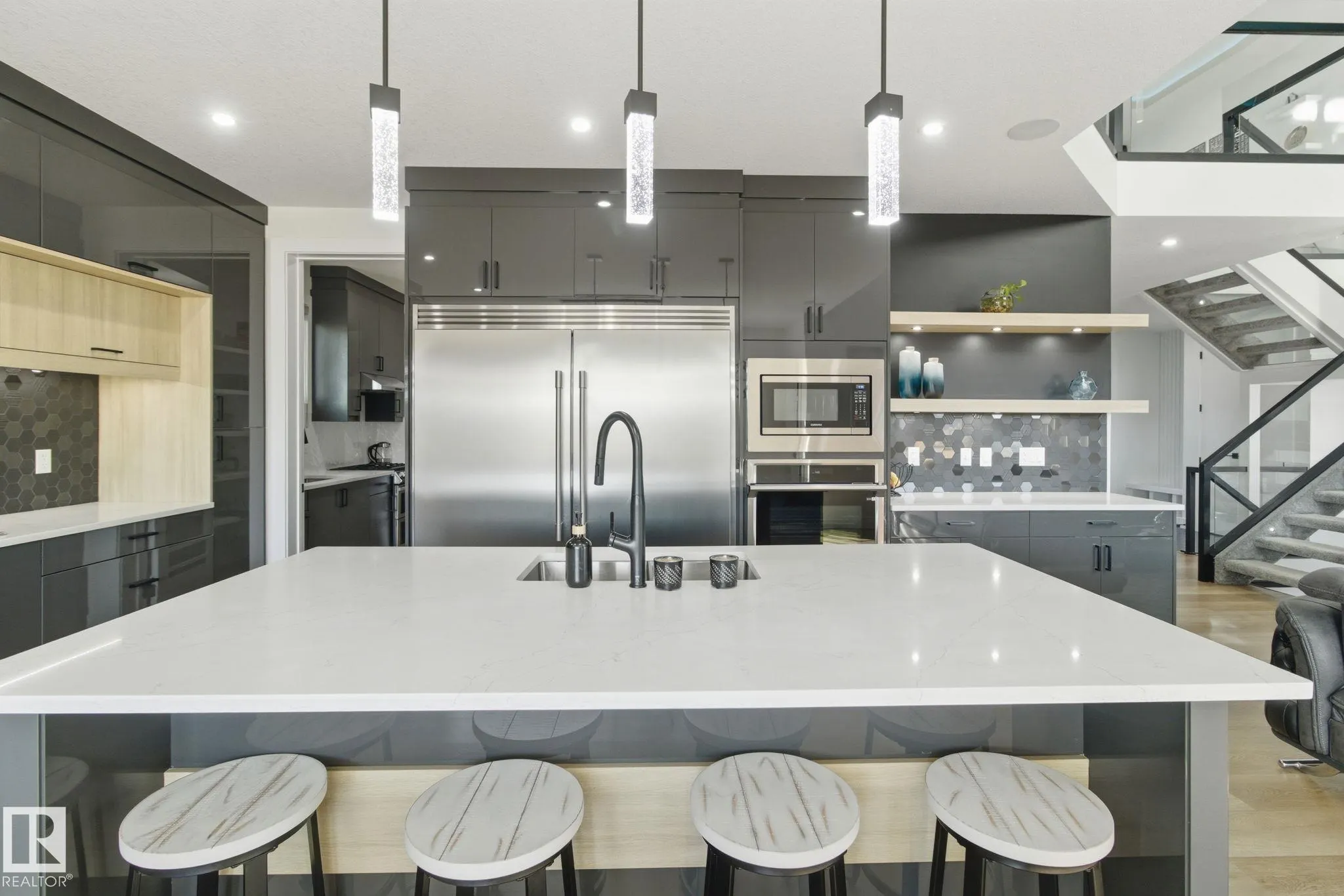 5611 CAUTLEY COVE Cove