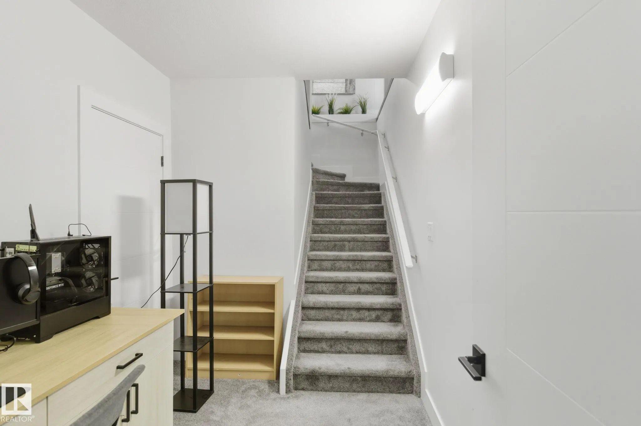 5611 CAUTLEY COVE Cove