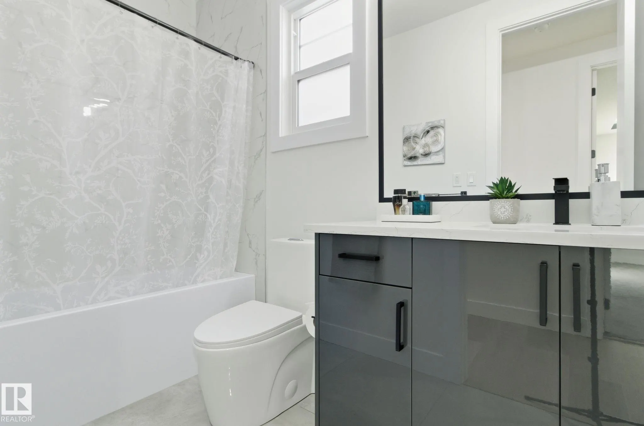 5611 CAUTLEY COVE Cove