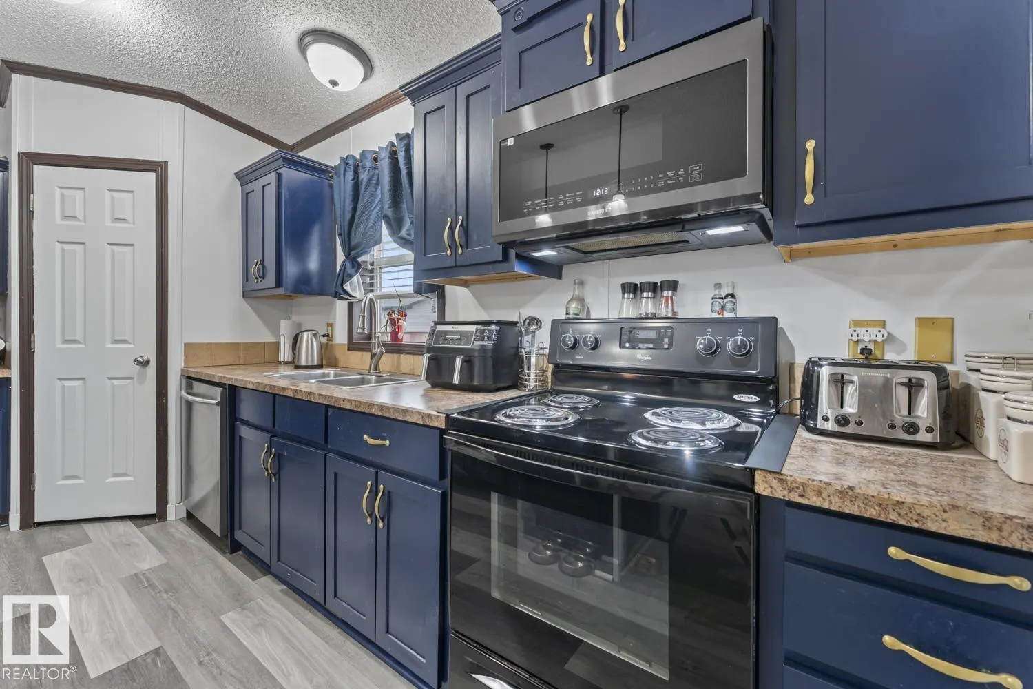4510 Snowbird Lane