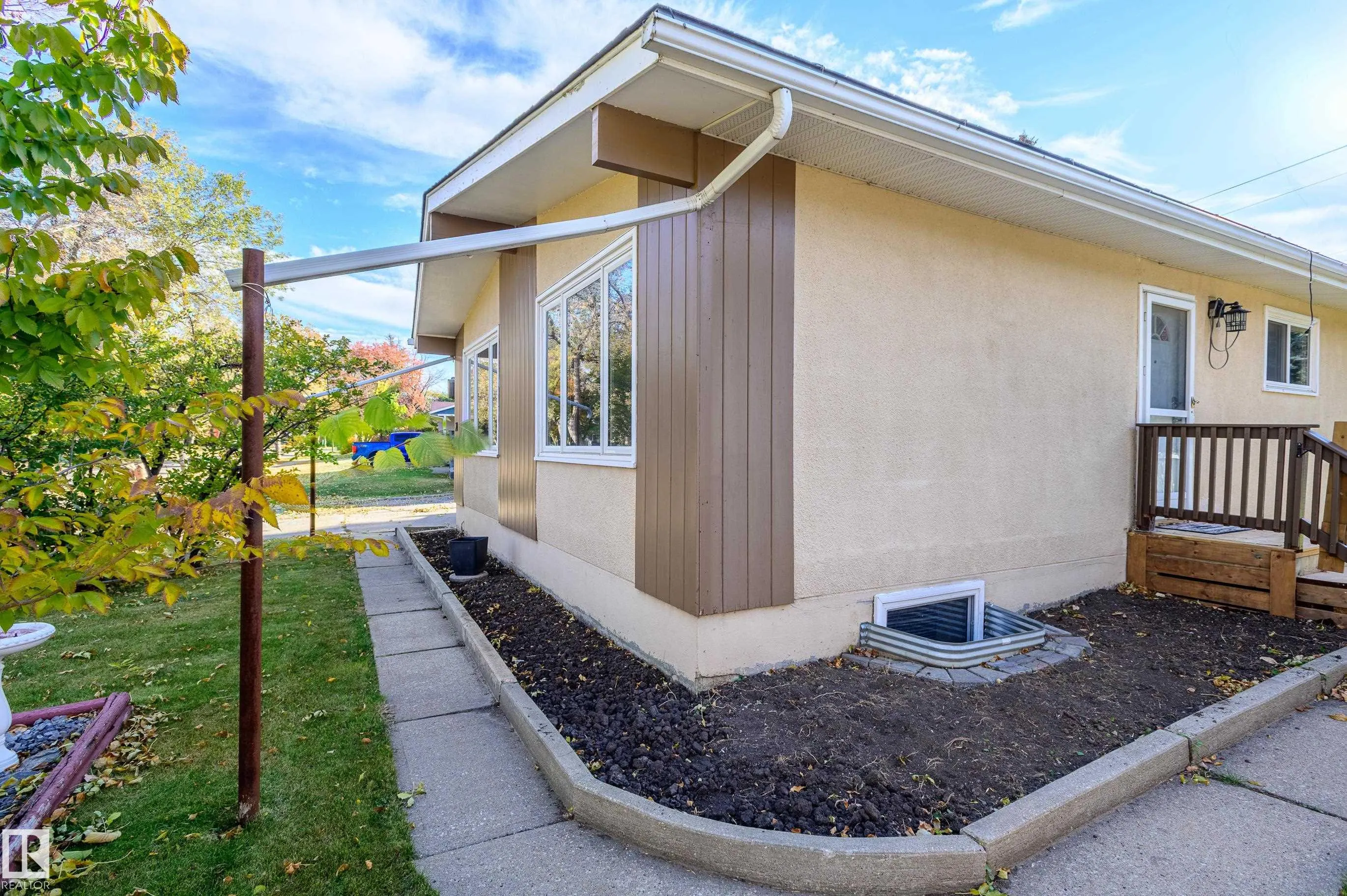 20 GRANDVILLE Avenue