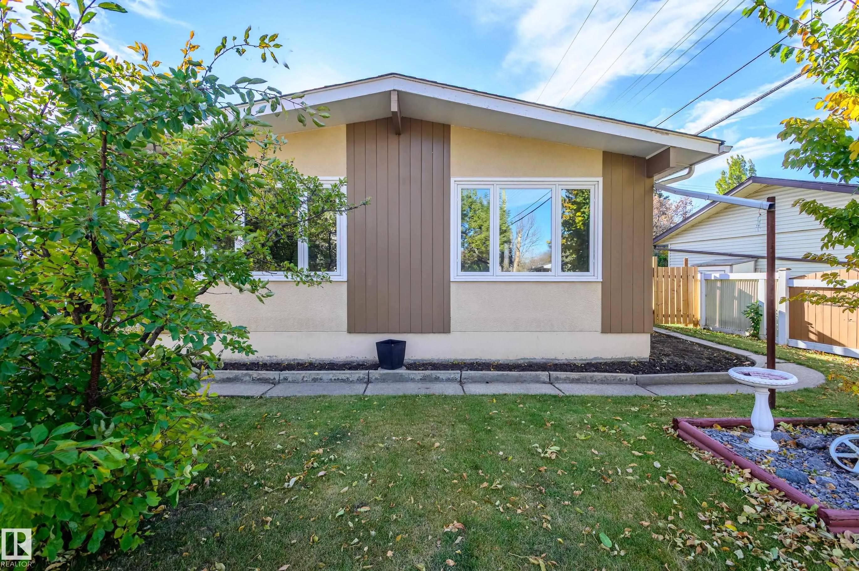 20 GRANDVILLE Avenue