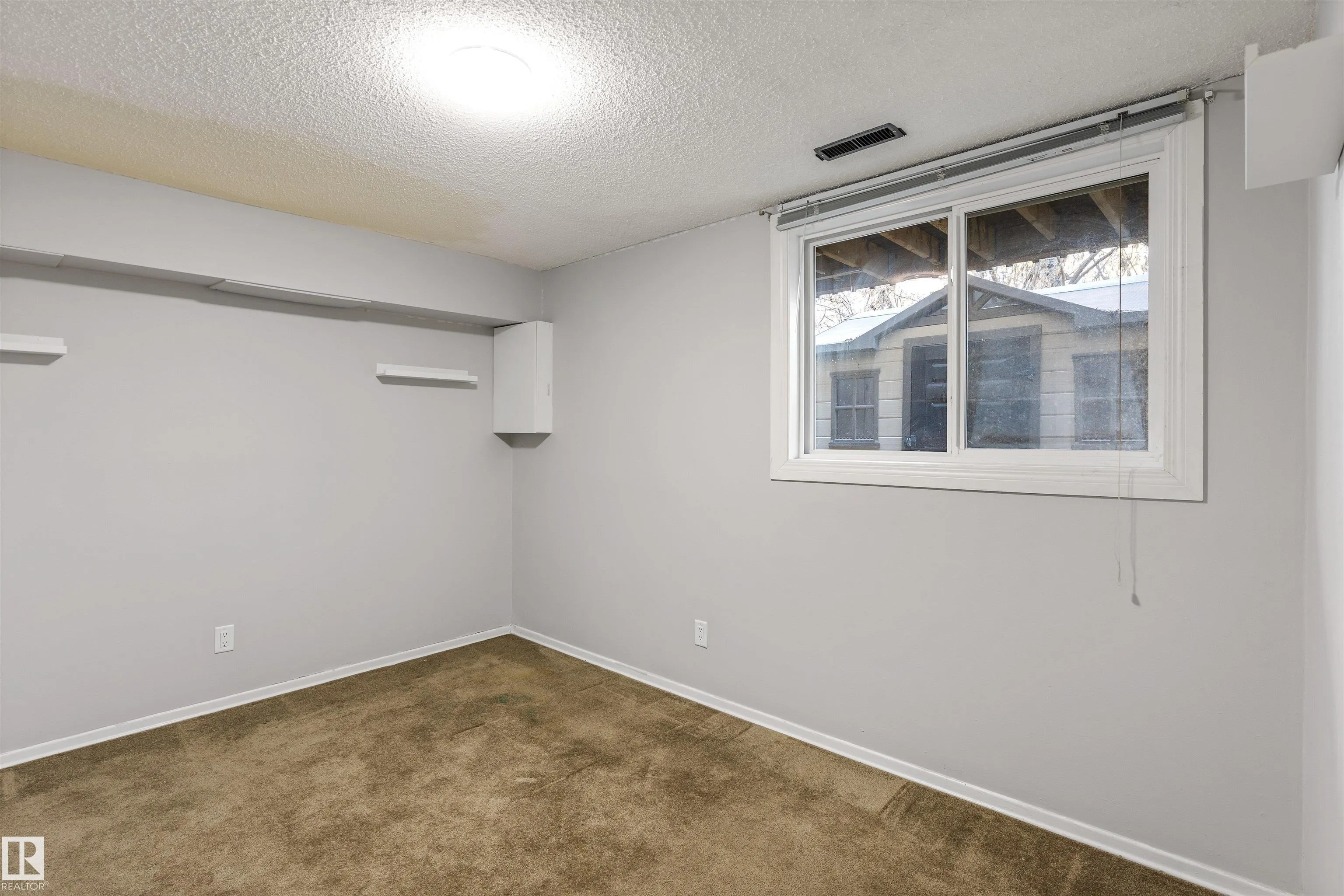 175 RIDGEWOOD