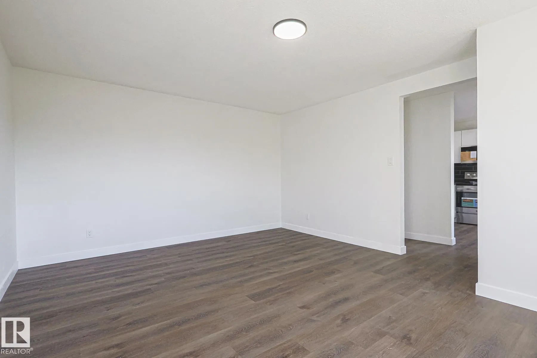 231 ROSELAND Village