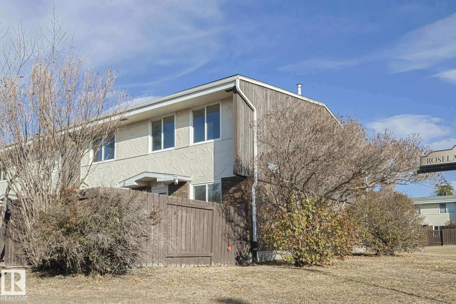 231 ROSELAND Village