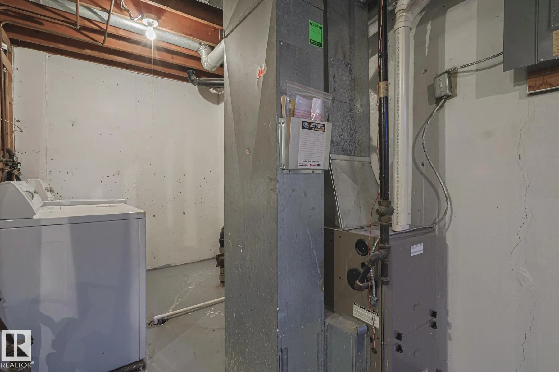 231 ROSELAND Village