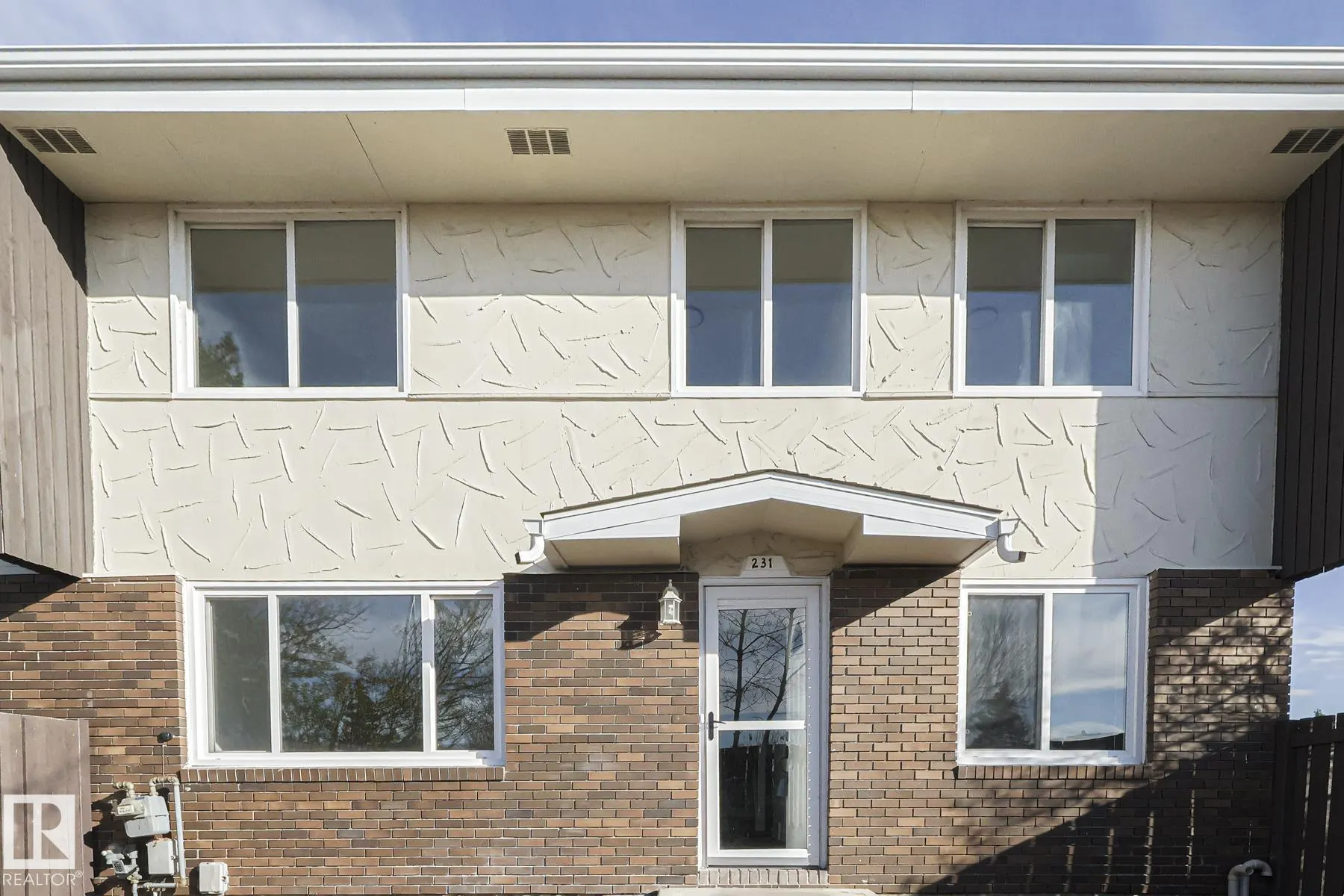 231 ROSELAND Village