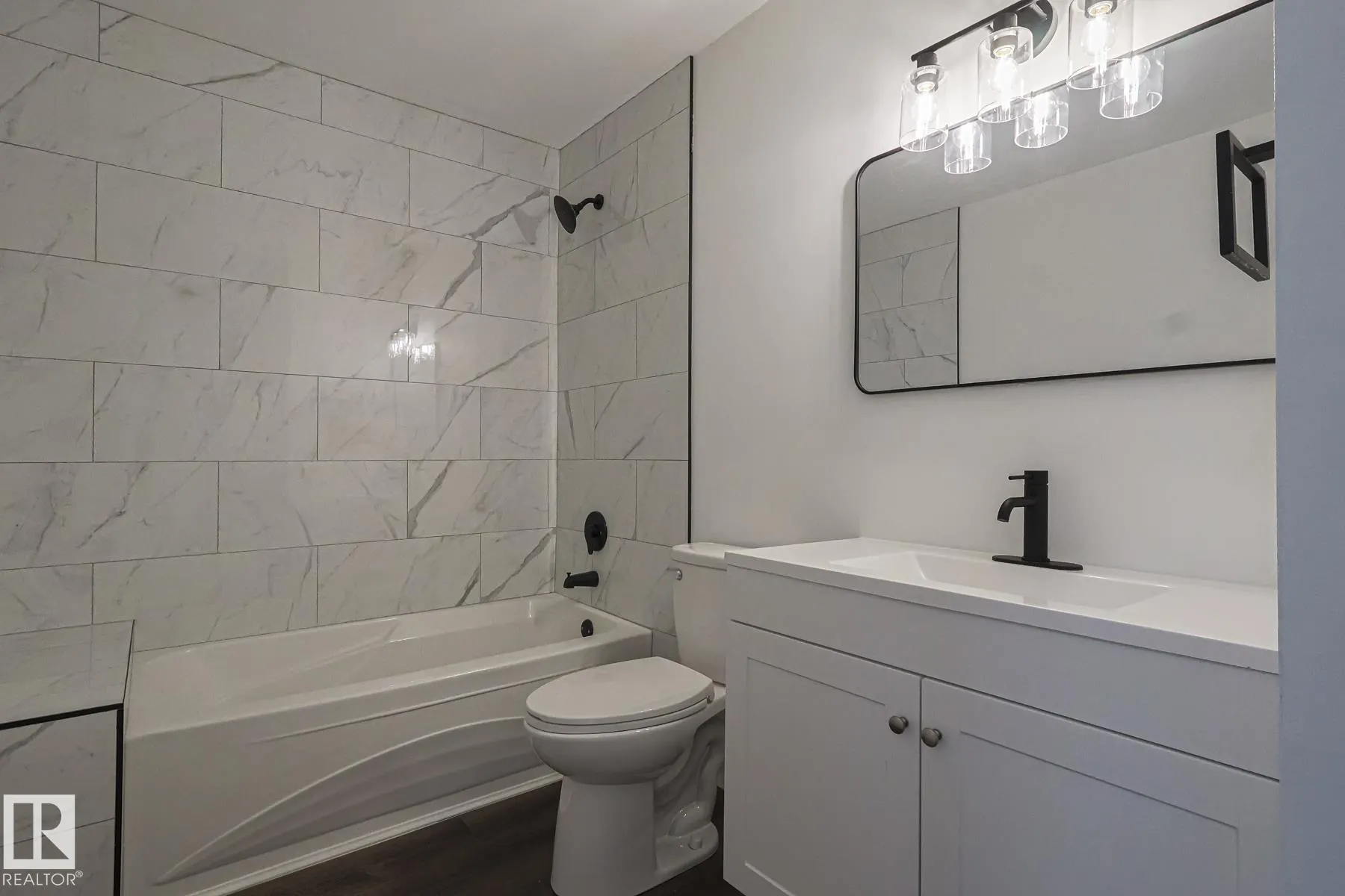 231 ROSELAND Village