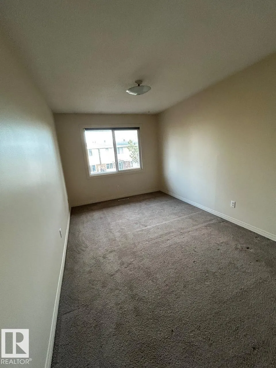 130 ROSELAND Village