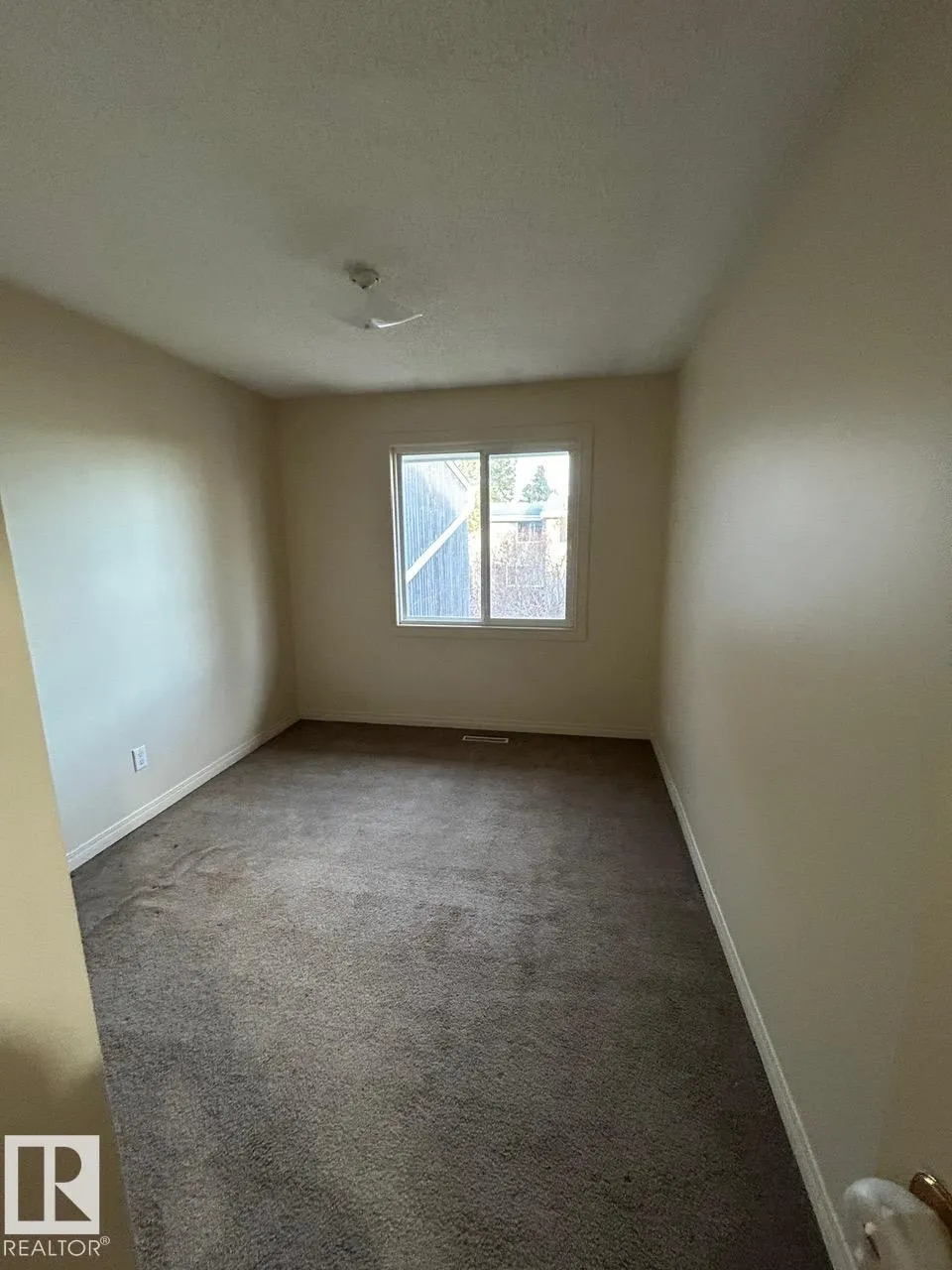 130 ROSELAND Village