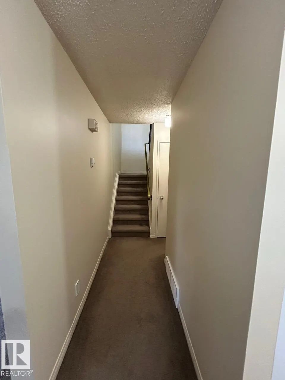 130 ROSELAND Village