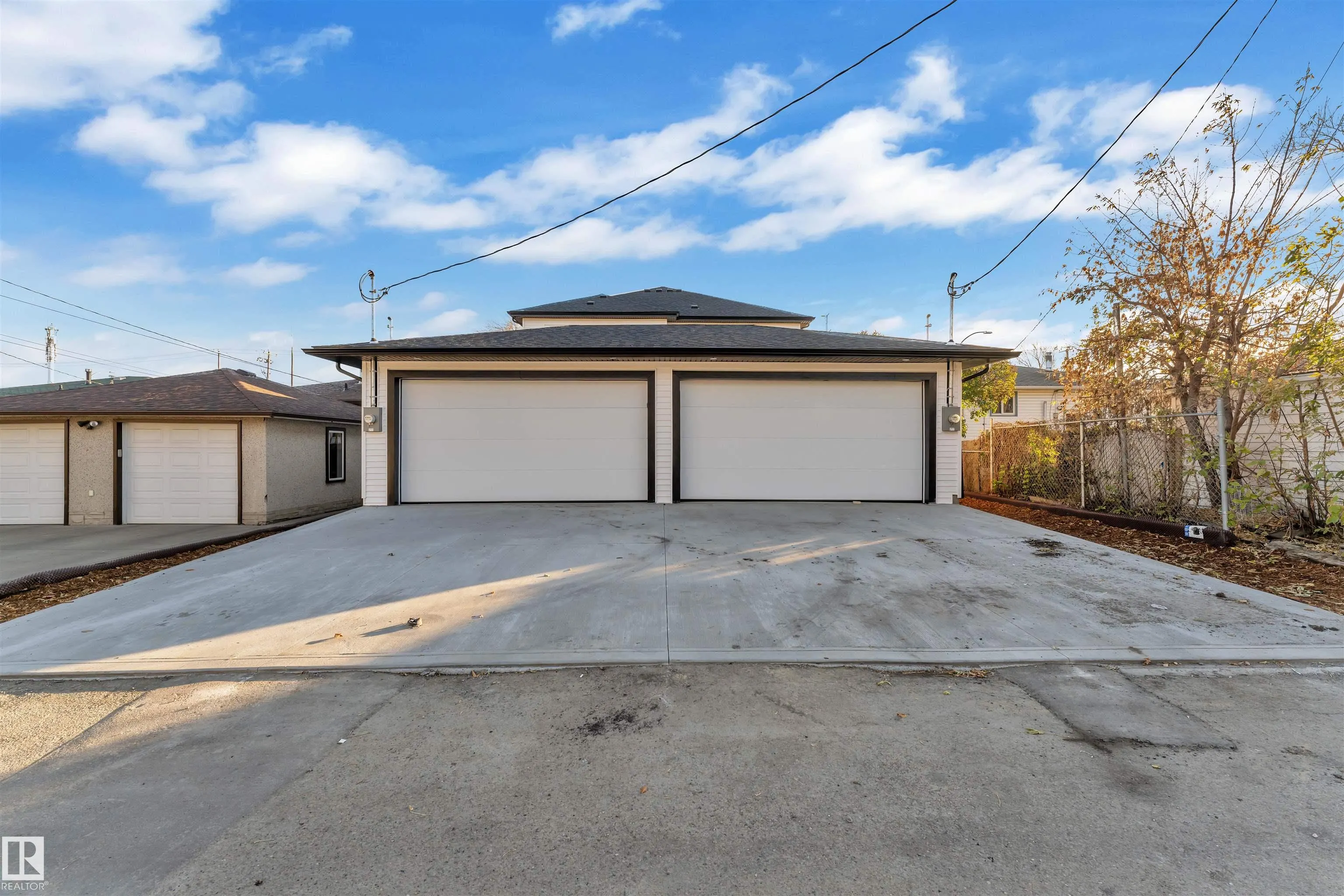 9652 63 AVE