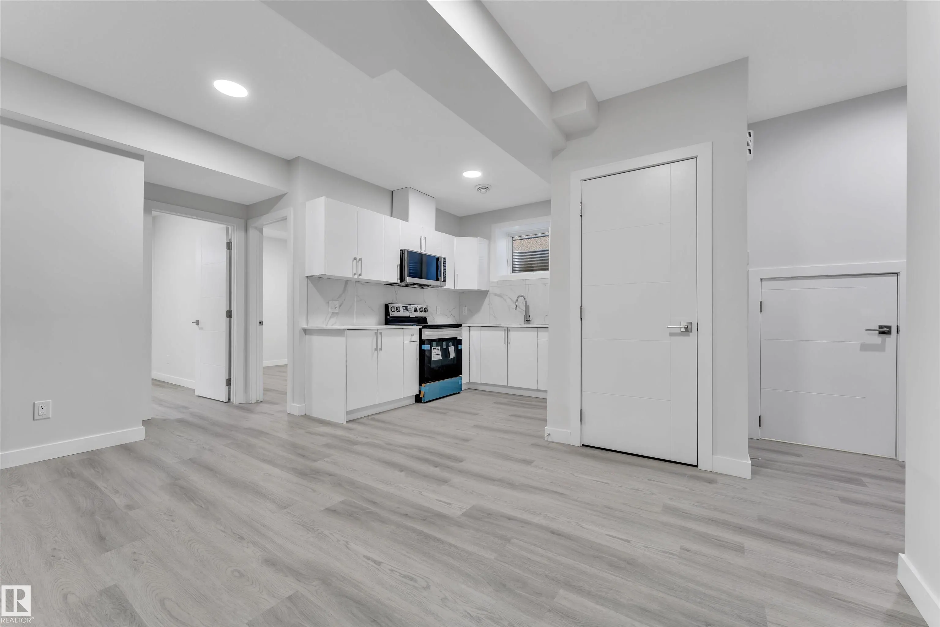 9650 63 AVE