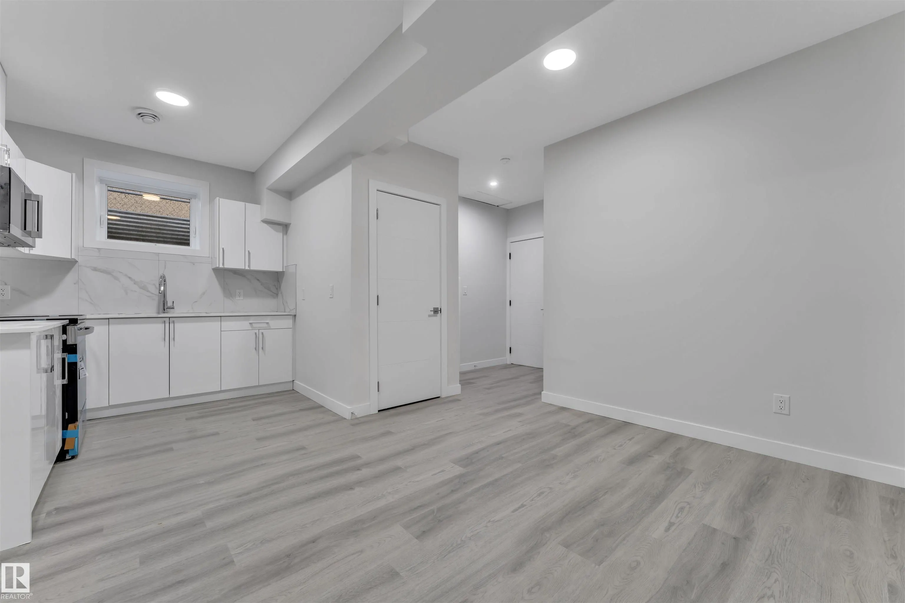 9650 63 AVE