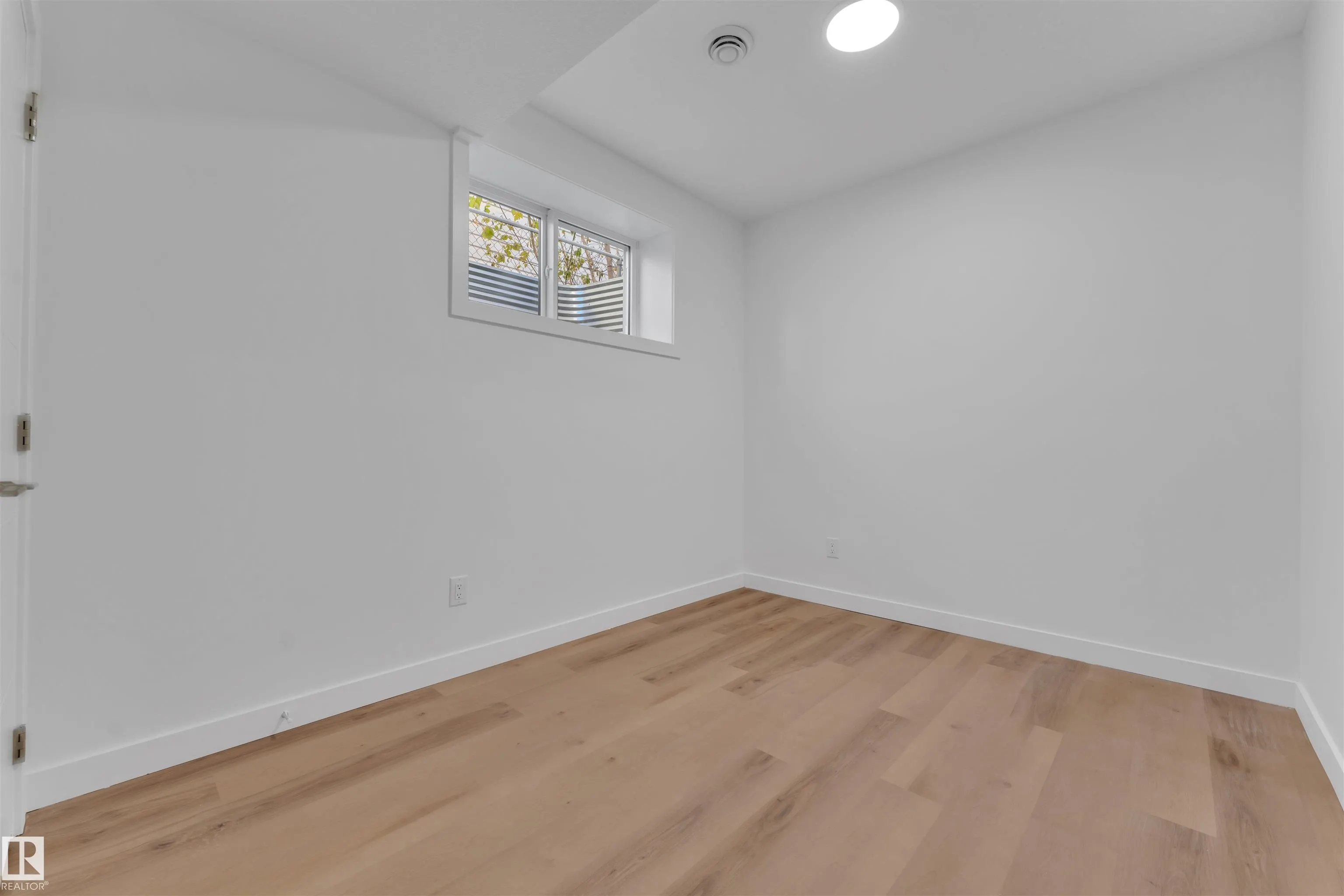 9650 63 AVE