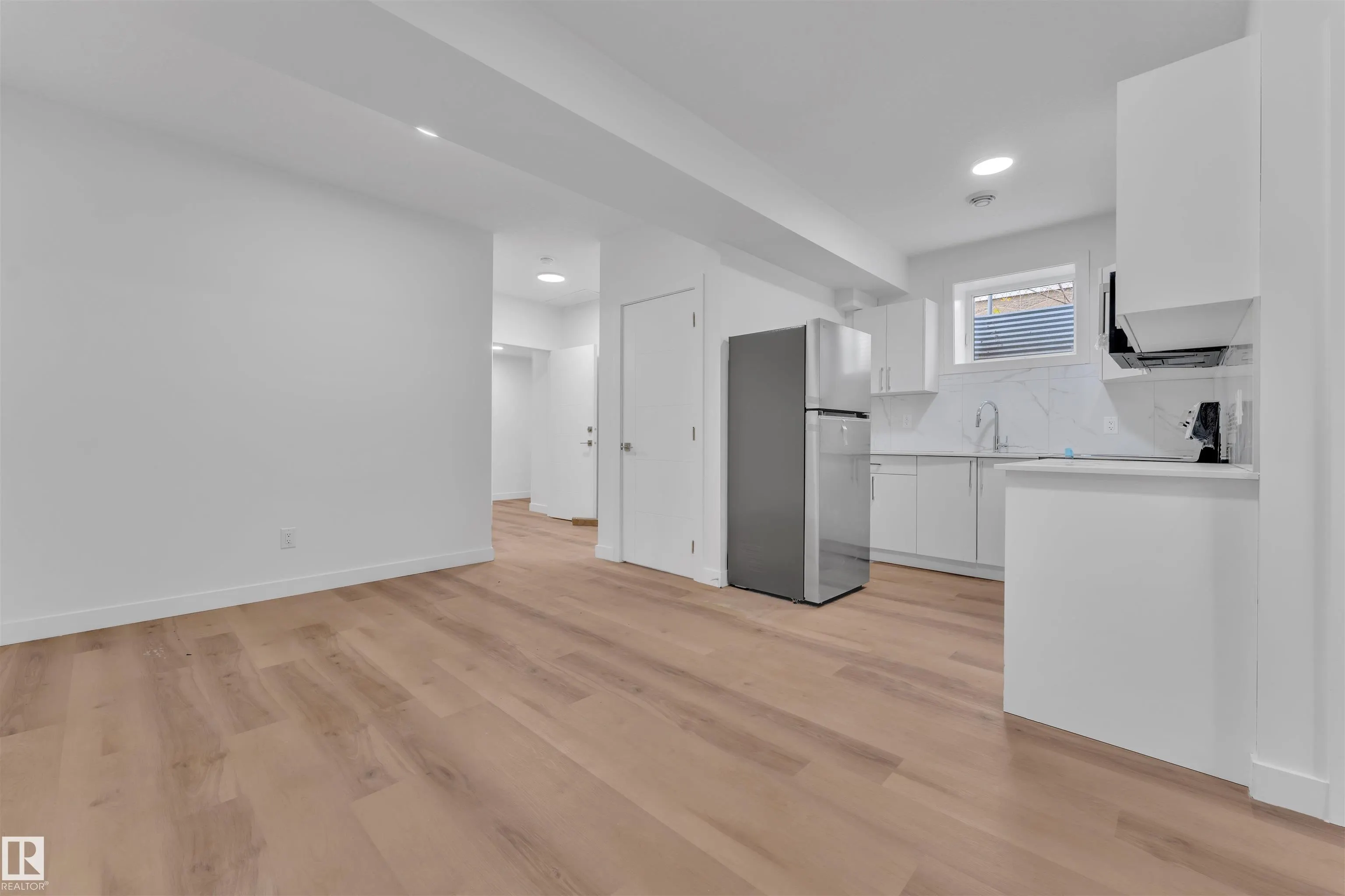 9650 63 AVE
