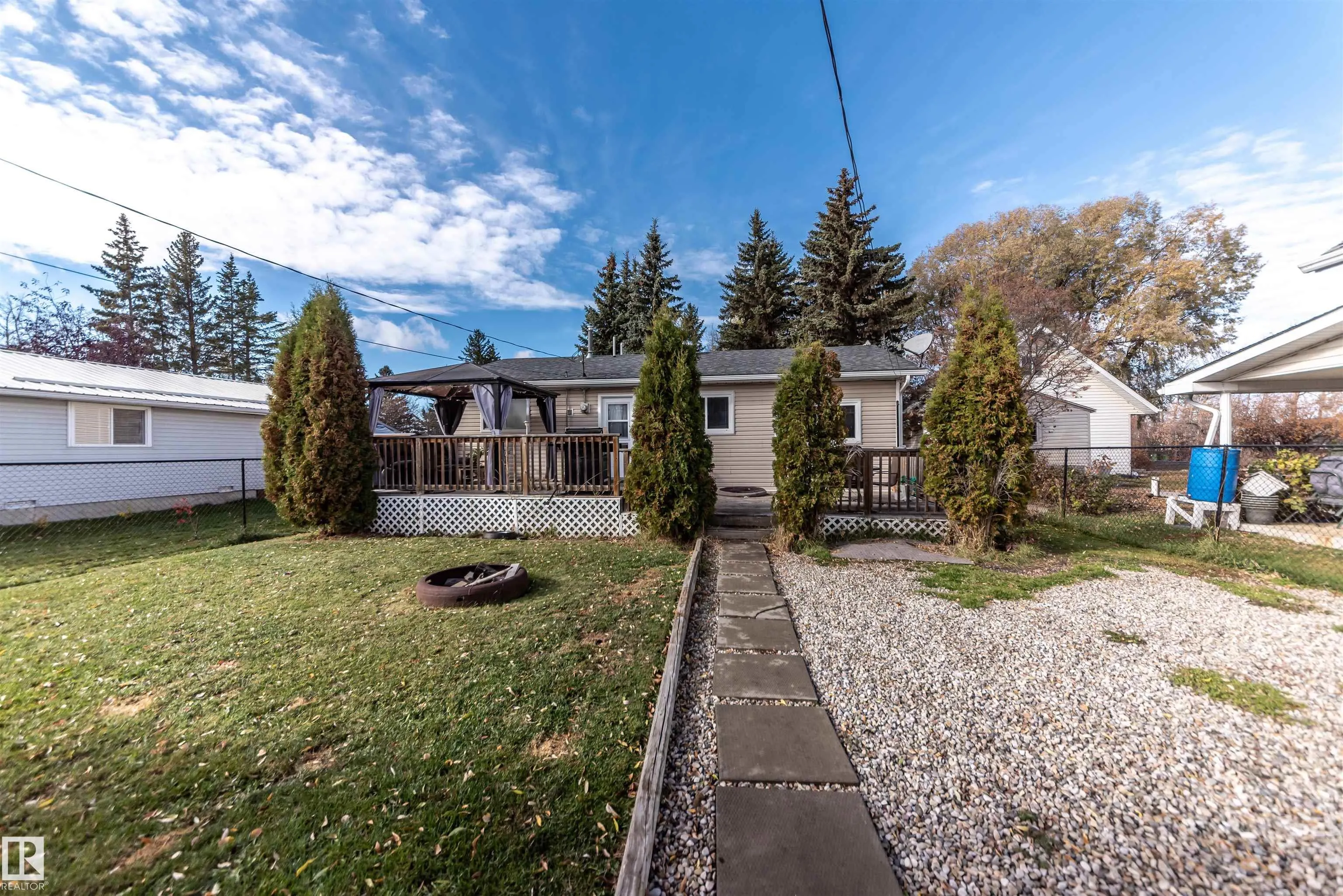 5021 Lakeview