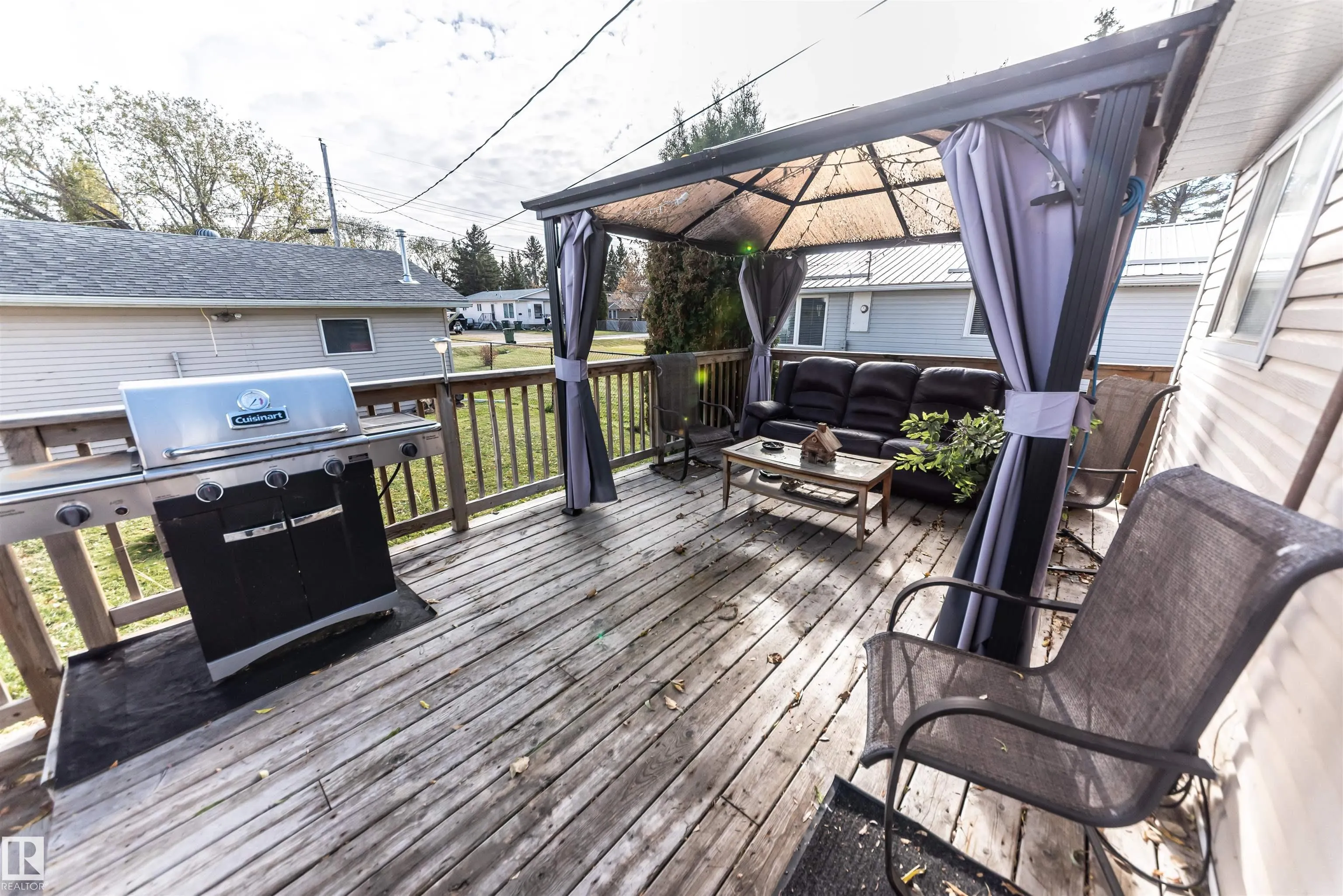 5021 Lakeview