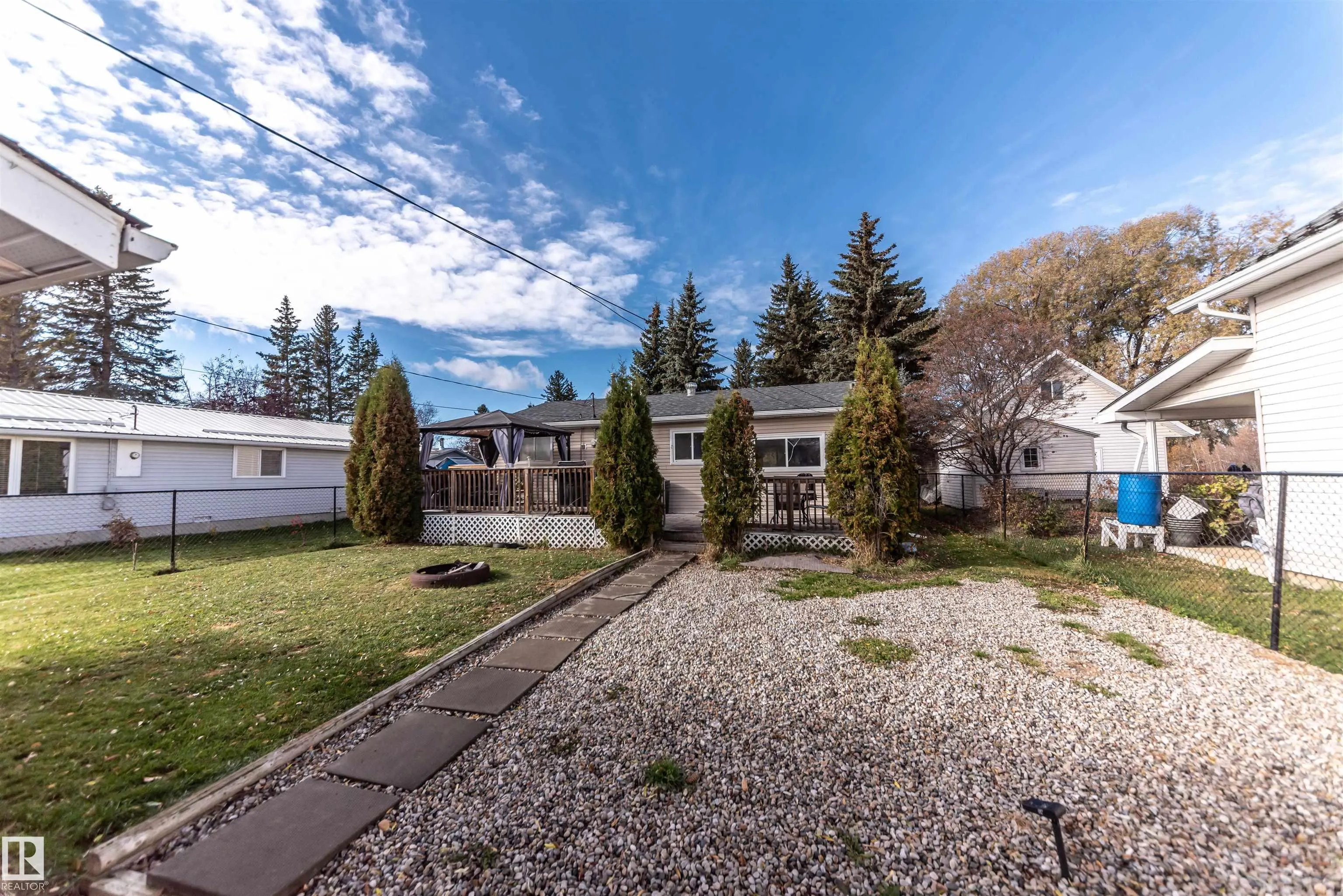 5021 Lakeview