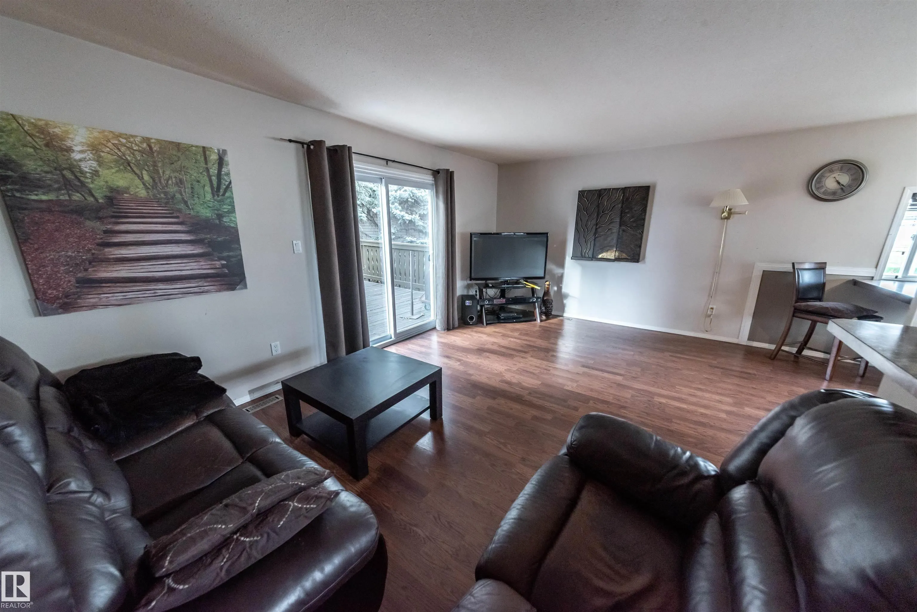 5021 Lakeview