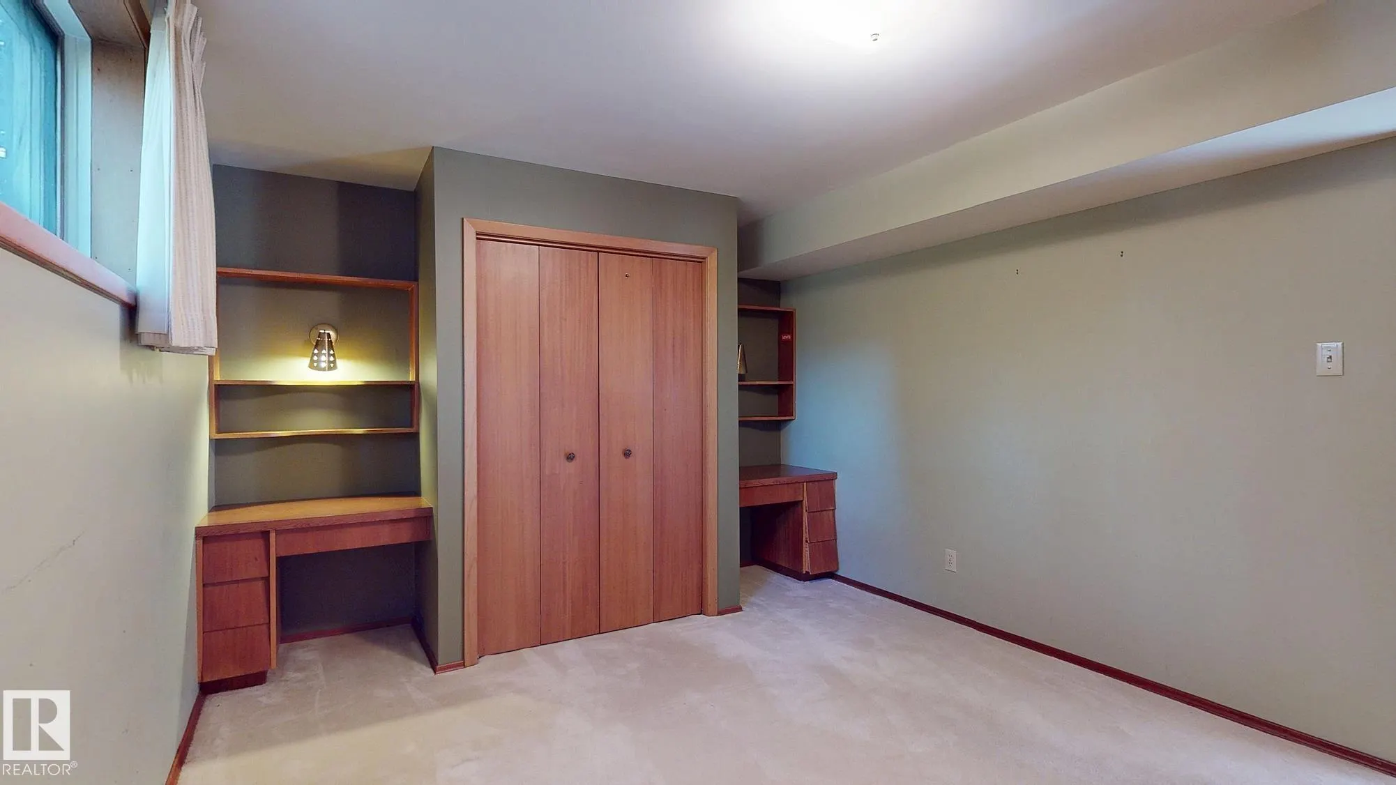 13 VALLEYVIEW Crescent