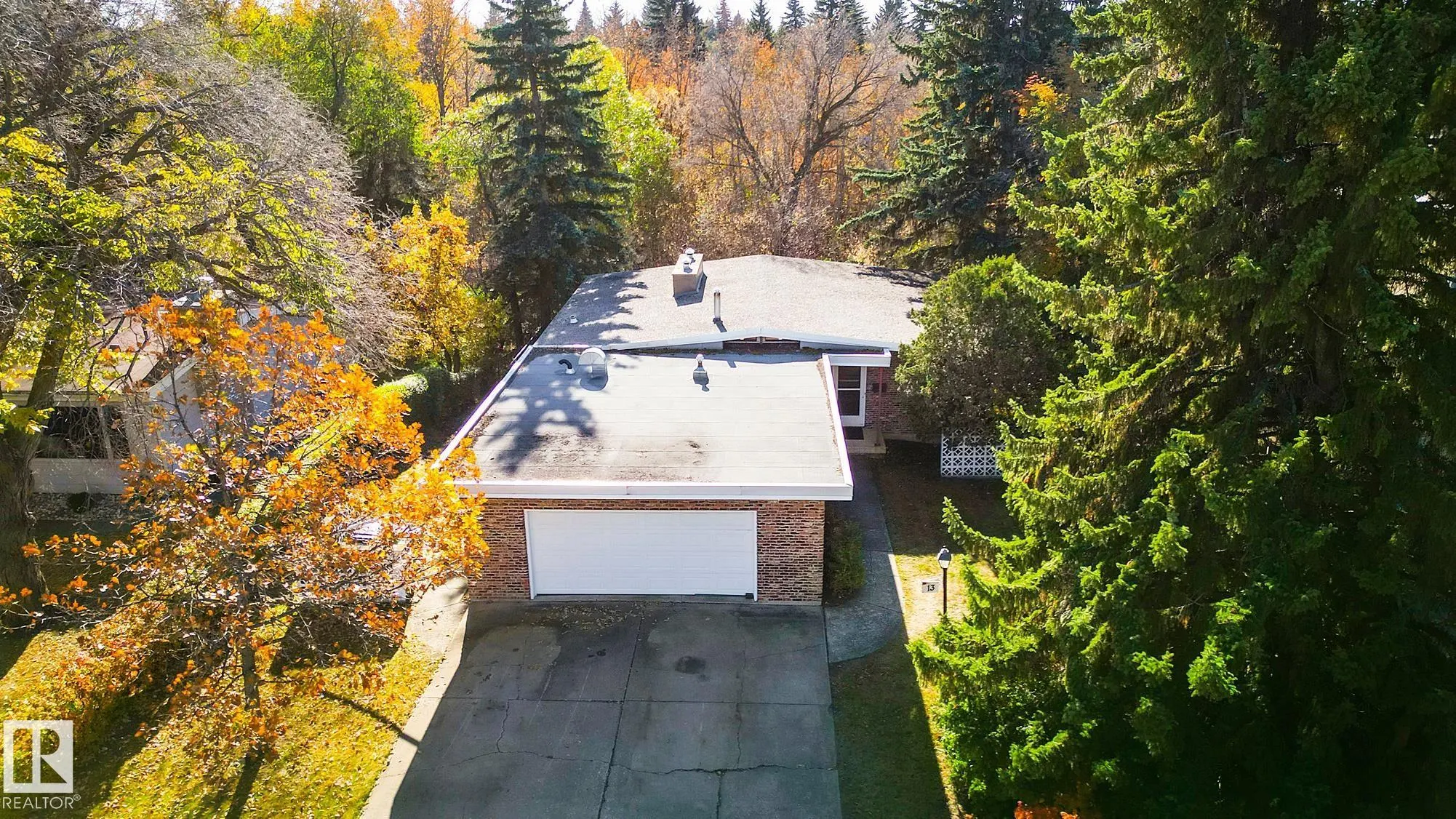 13 VALLEYVIEW Crescent