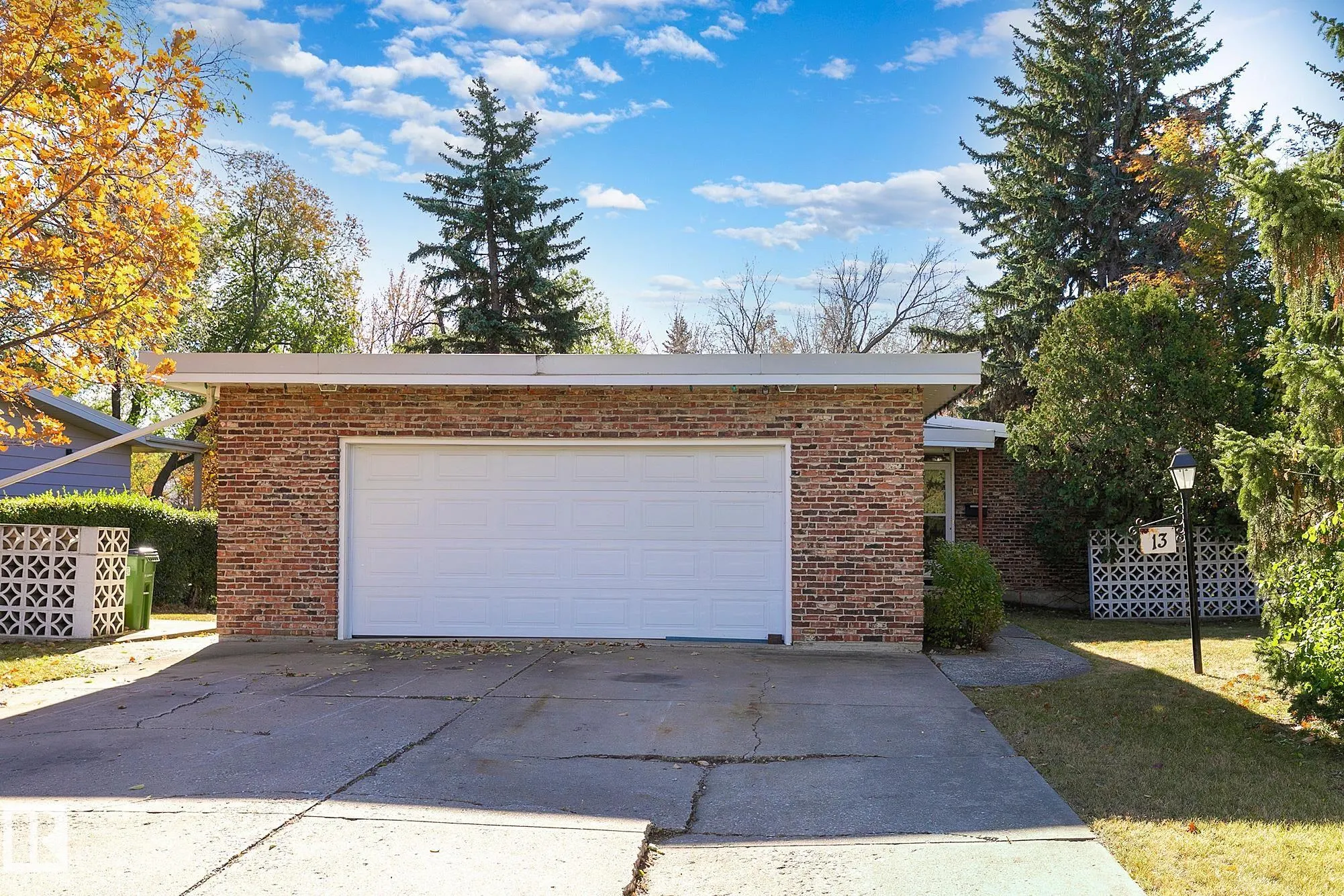 13 VALLEYVIEW Crescent