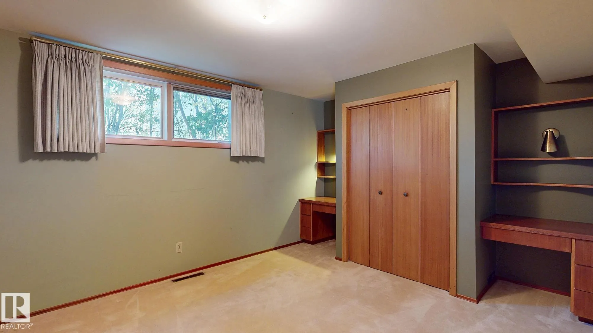 13 VALLEYVIEW Crescent