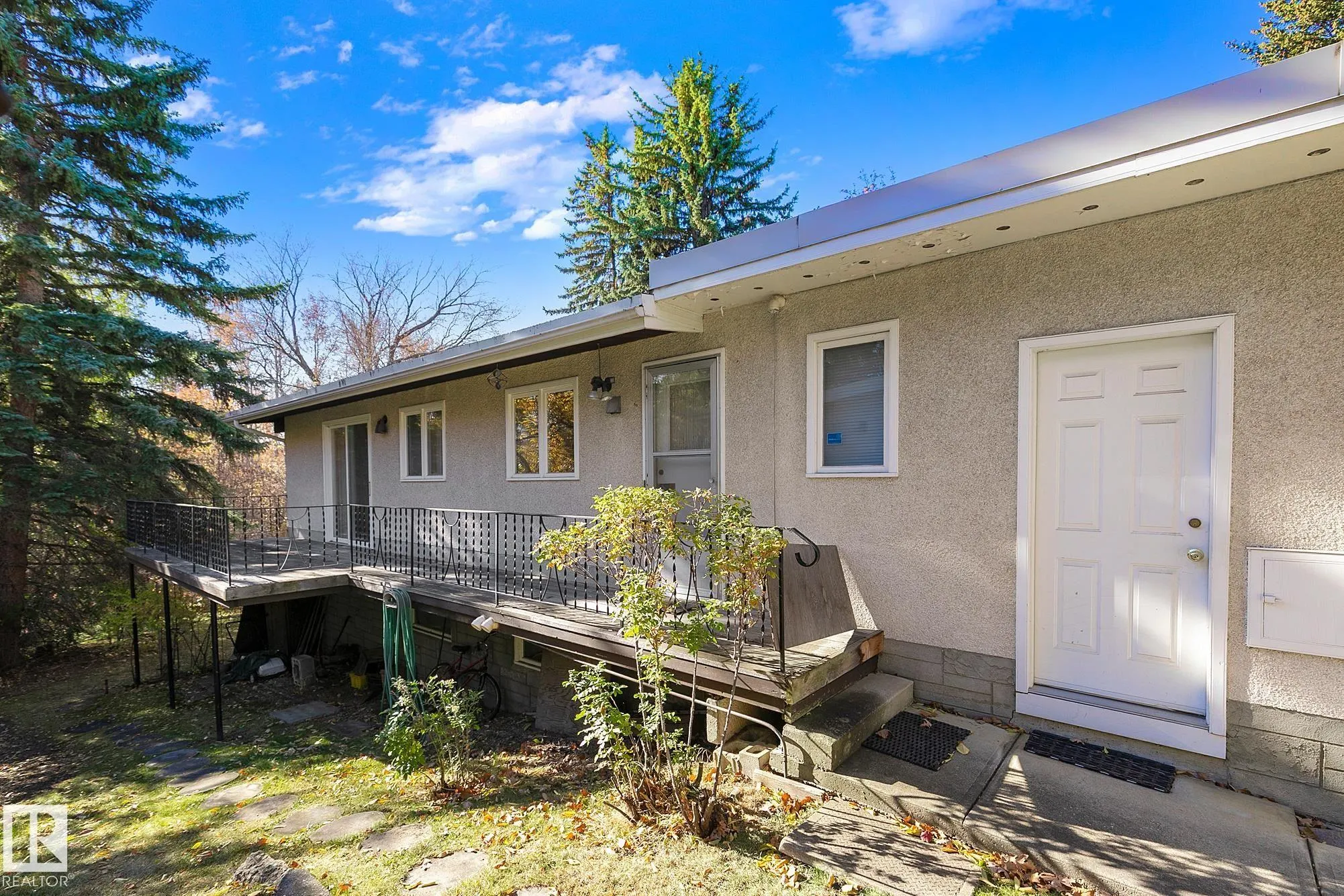 13 VALLEYVIEW Crescent