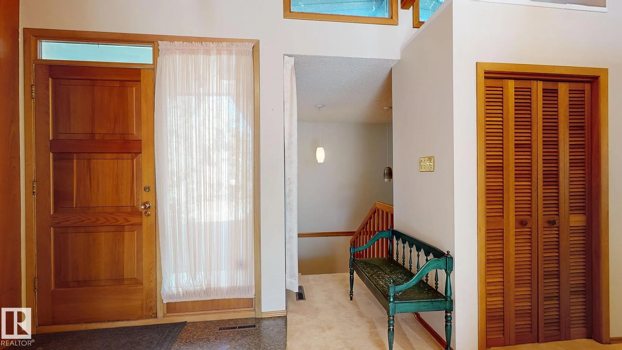13 VALLEYVIEW Crescent