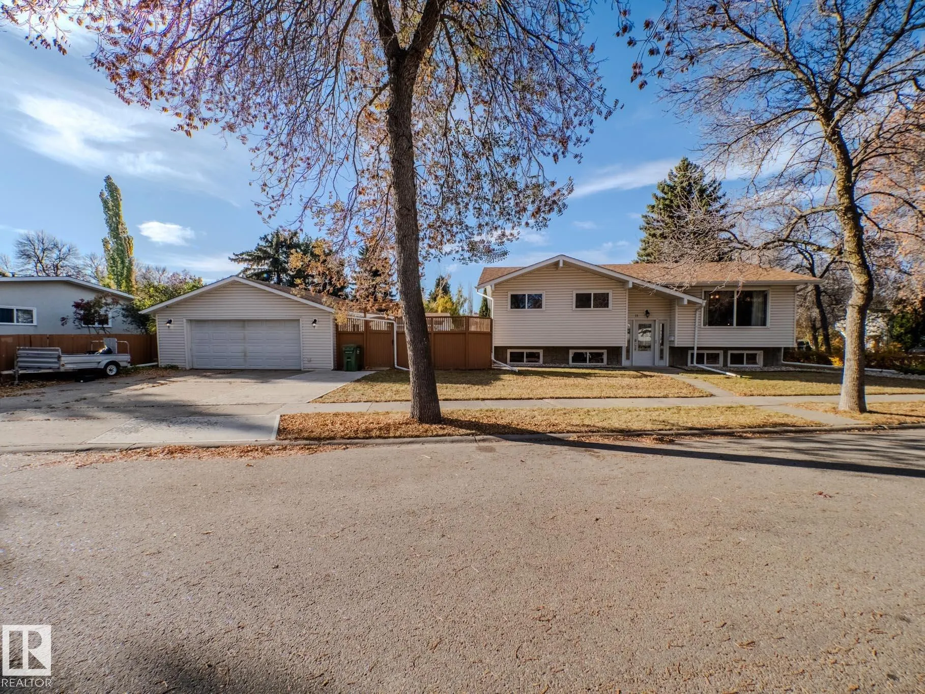 11 Falcon Crescent