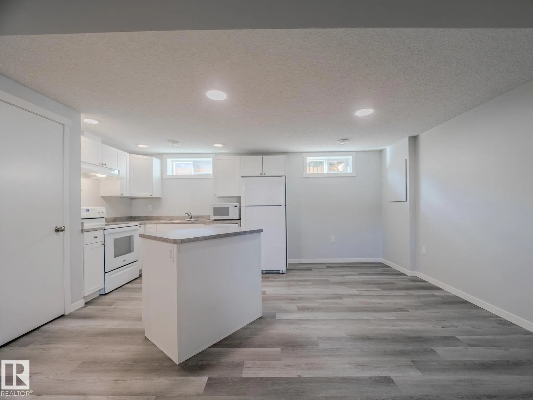 11 Falcon Crescent