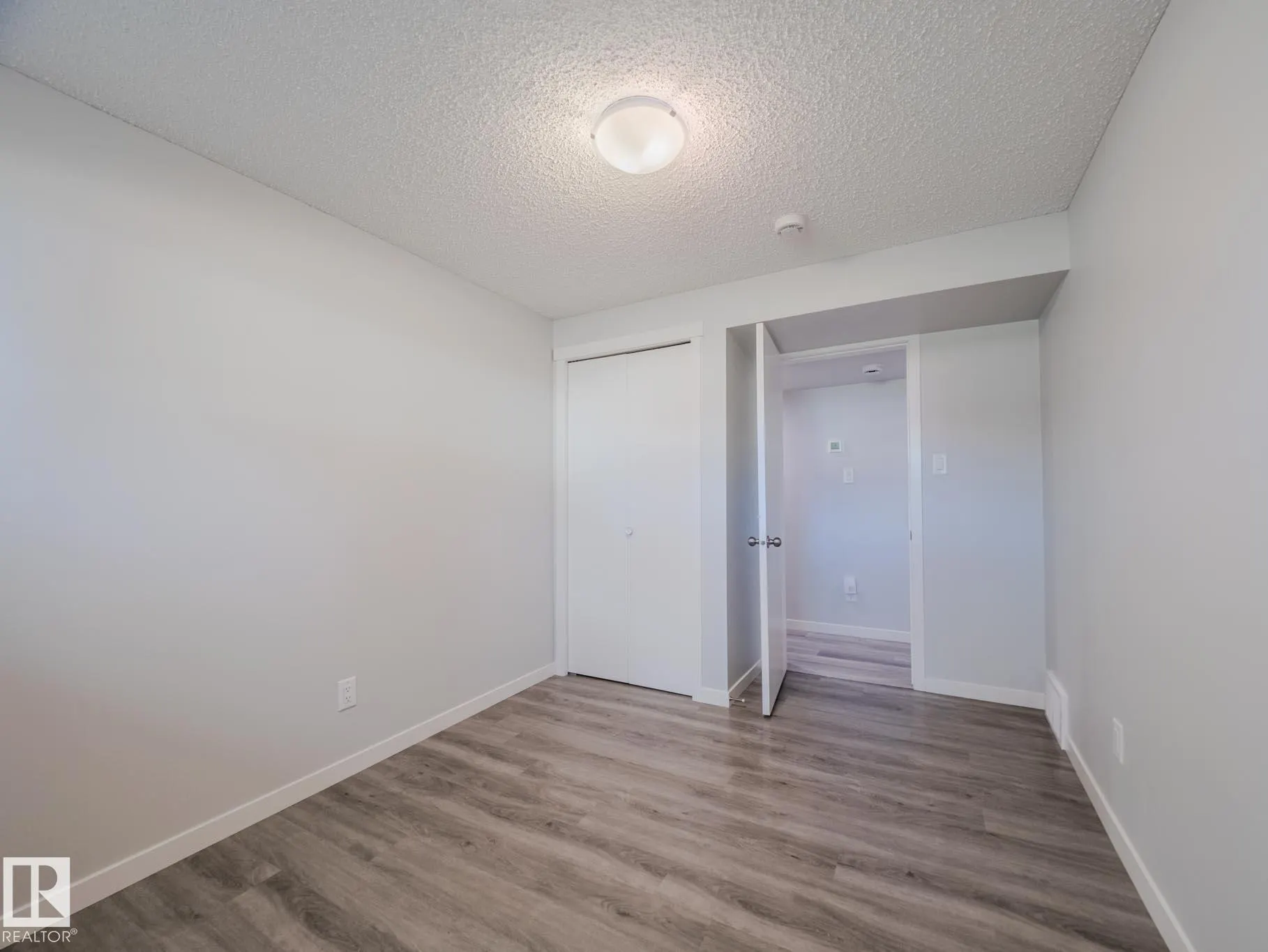 11 Falcon Crescent