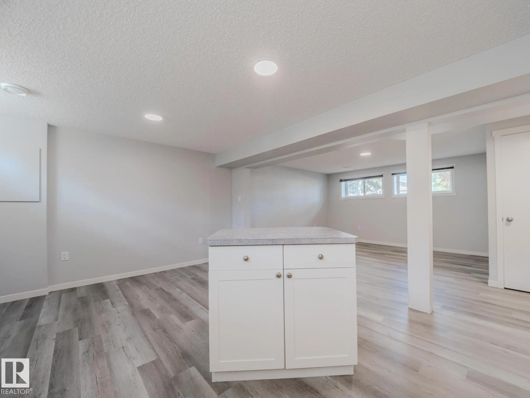11 Falcon Crescent