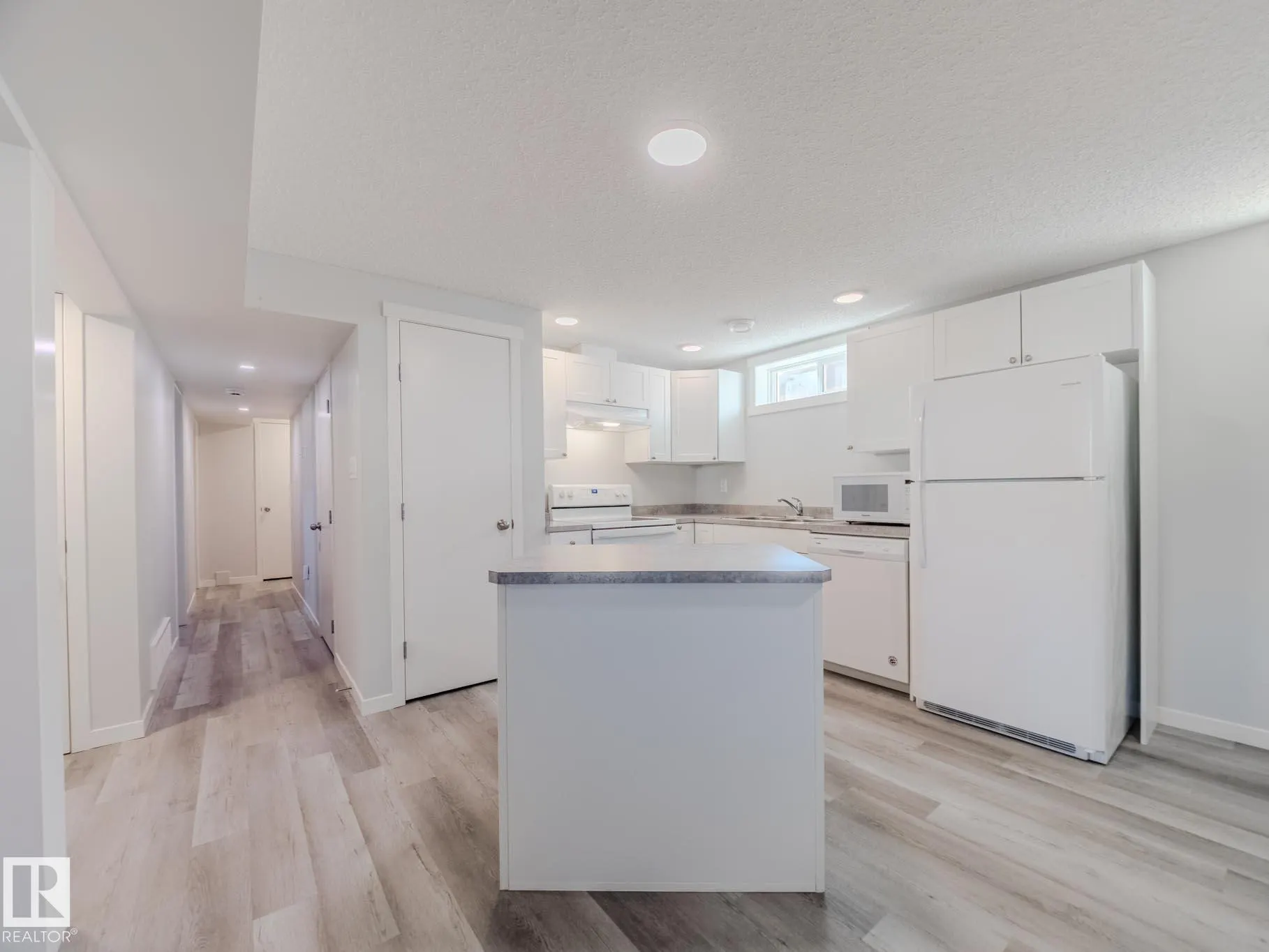 11 Falcon Crescent