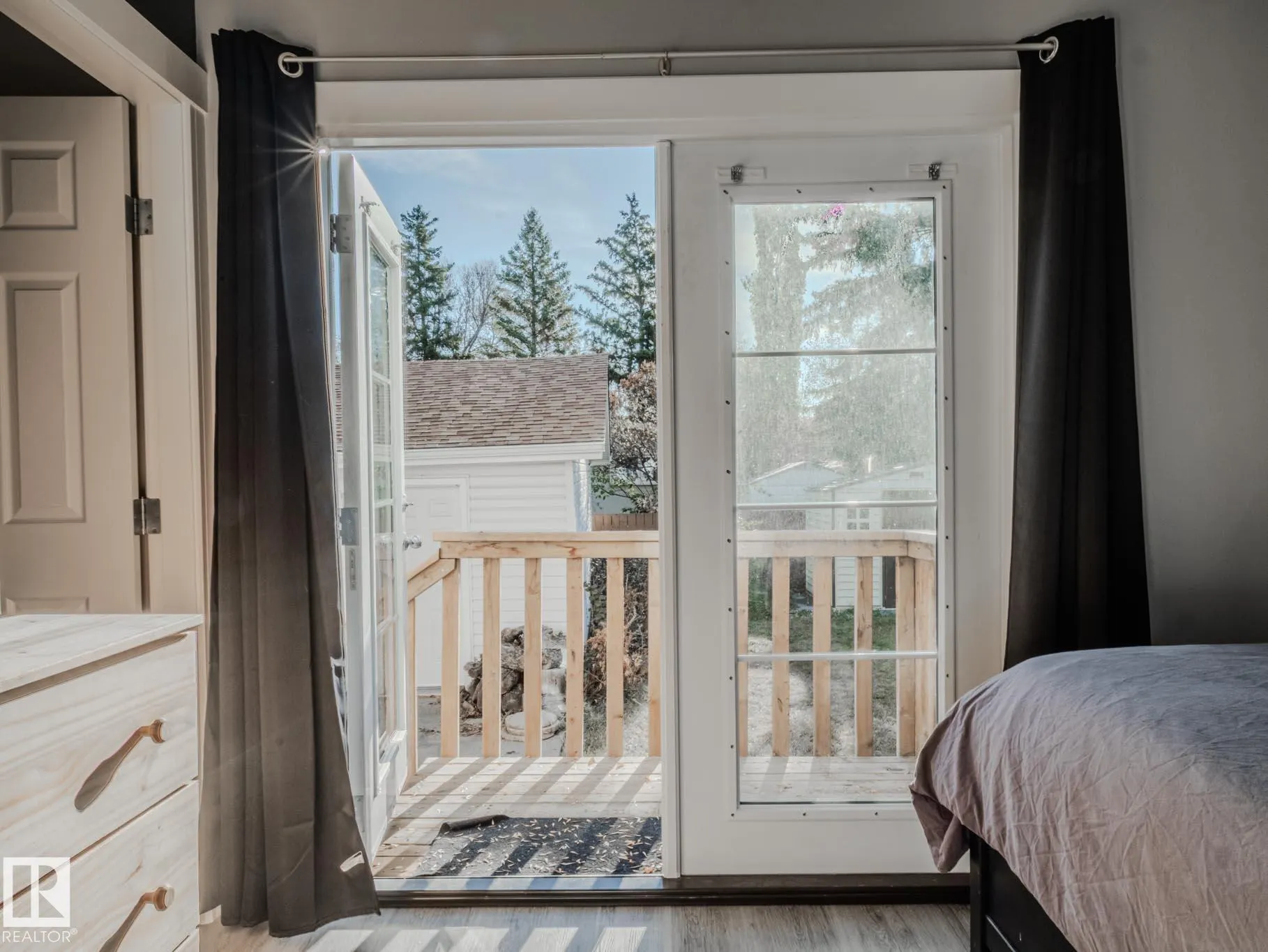 11 Falcon Crescent