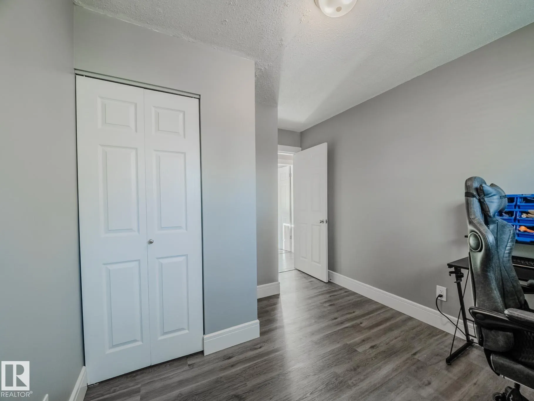 11 Falcon Crescent