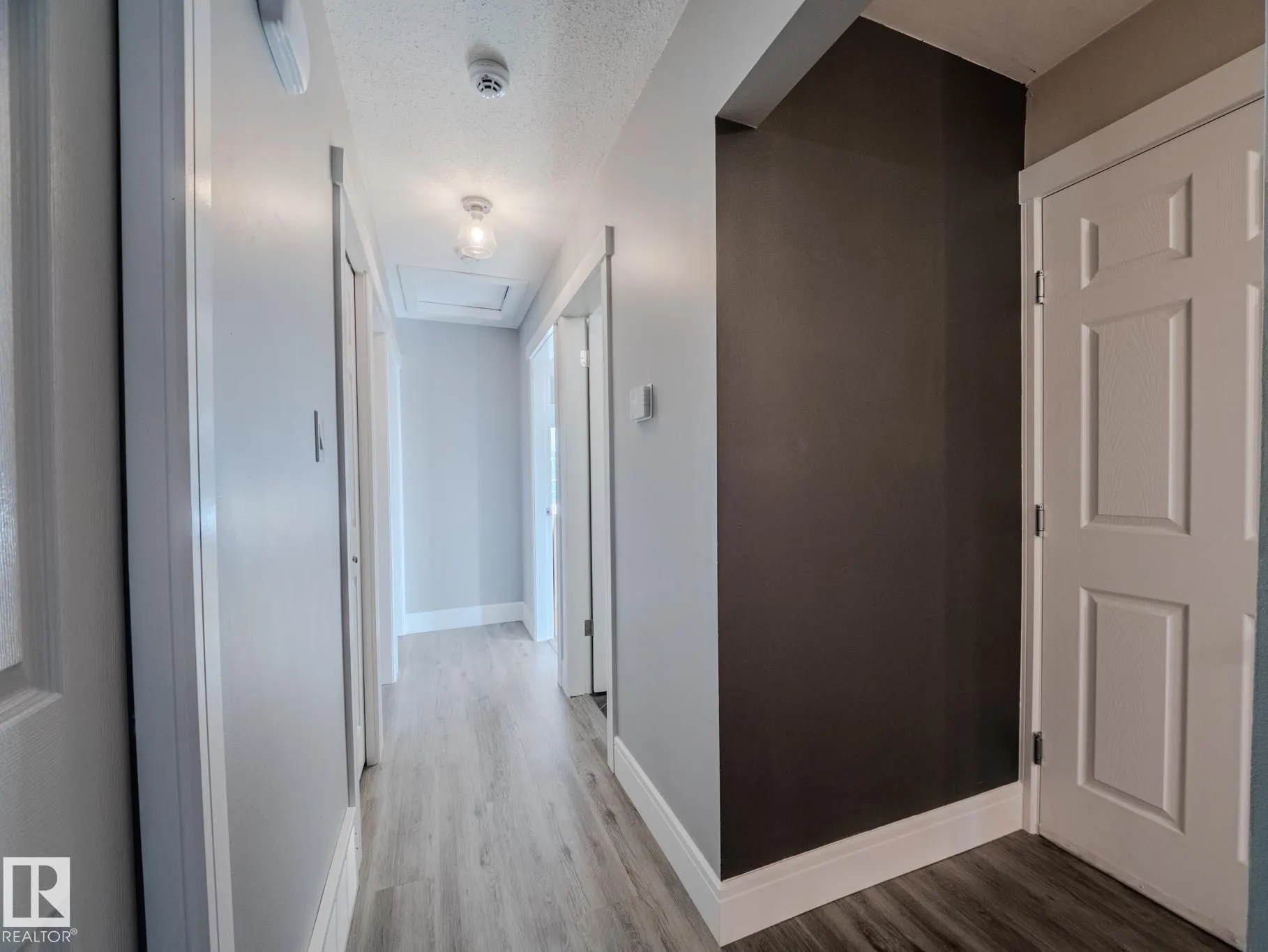 11 Falcon Crescent