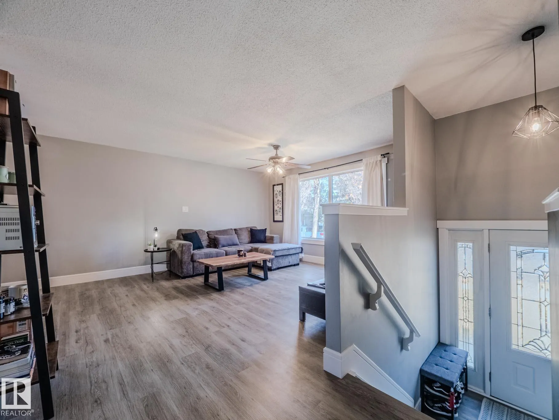 11 Falcon Crescent