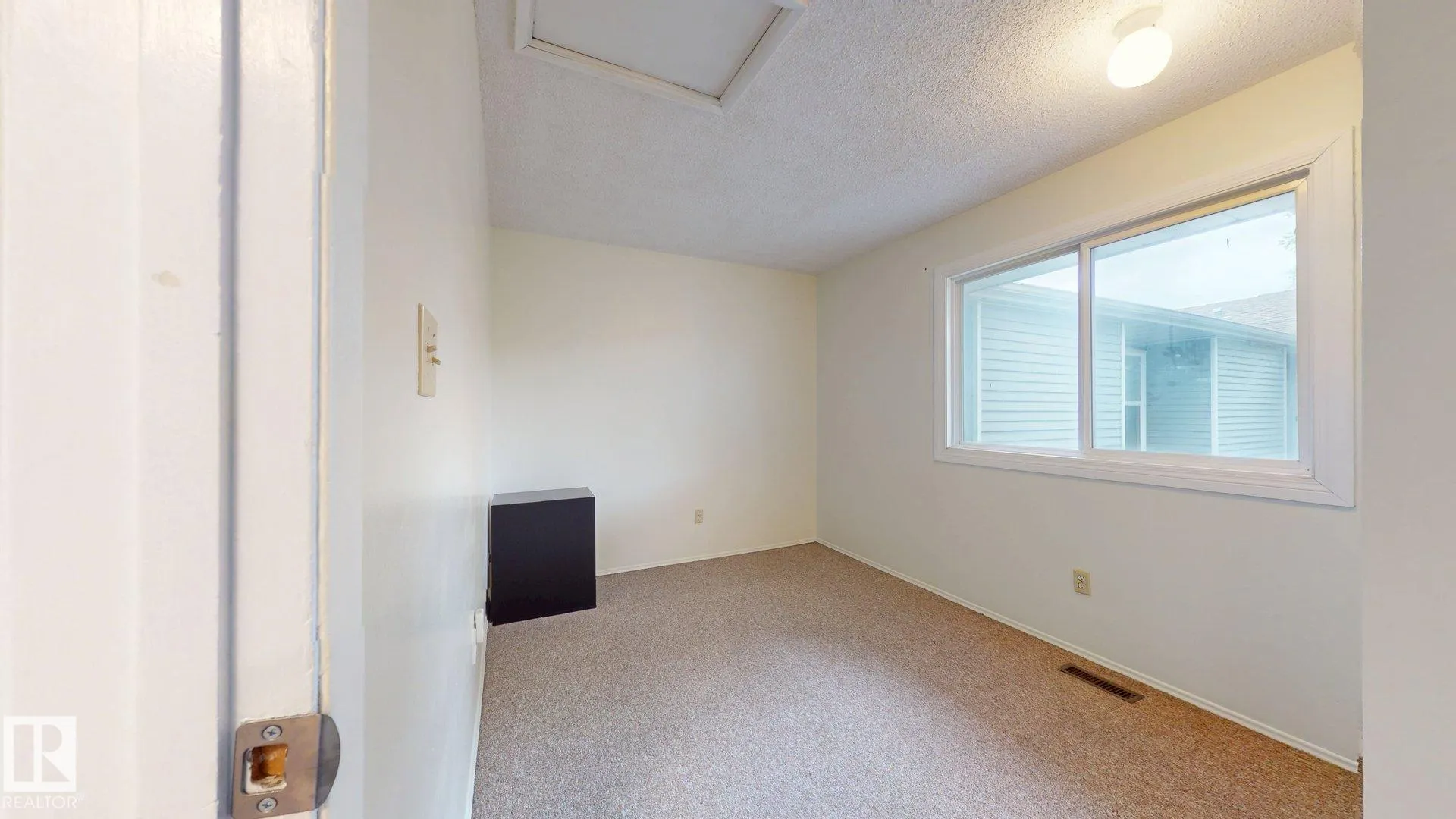 4403 RIVERBEND Road