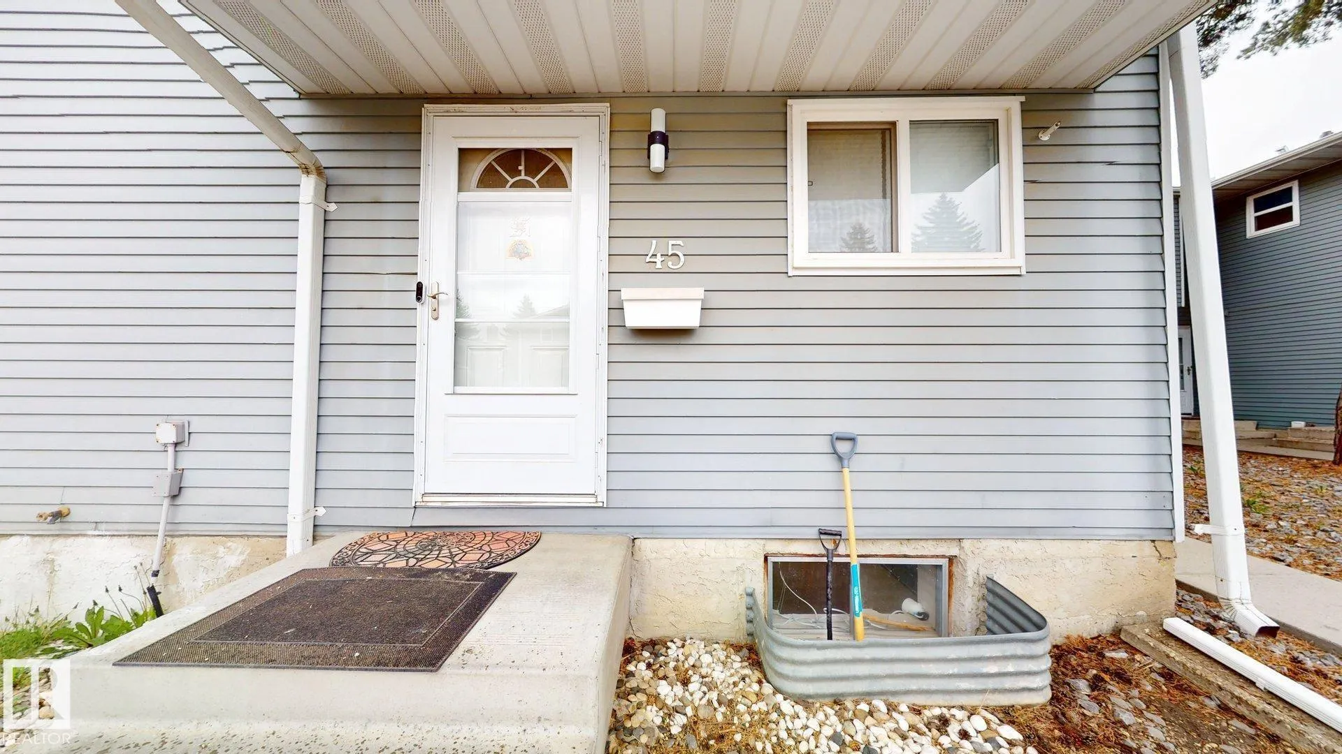 4403 RIVERBEND Road
