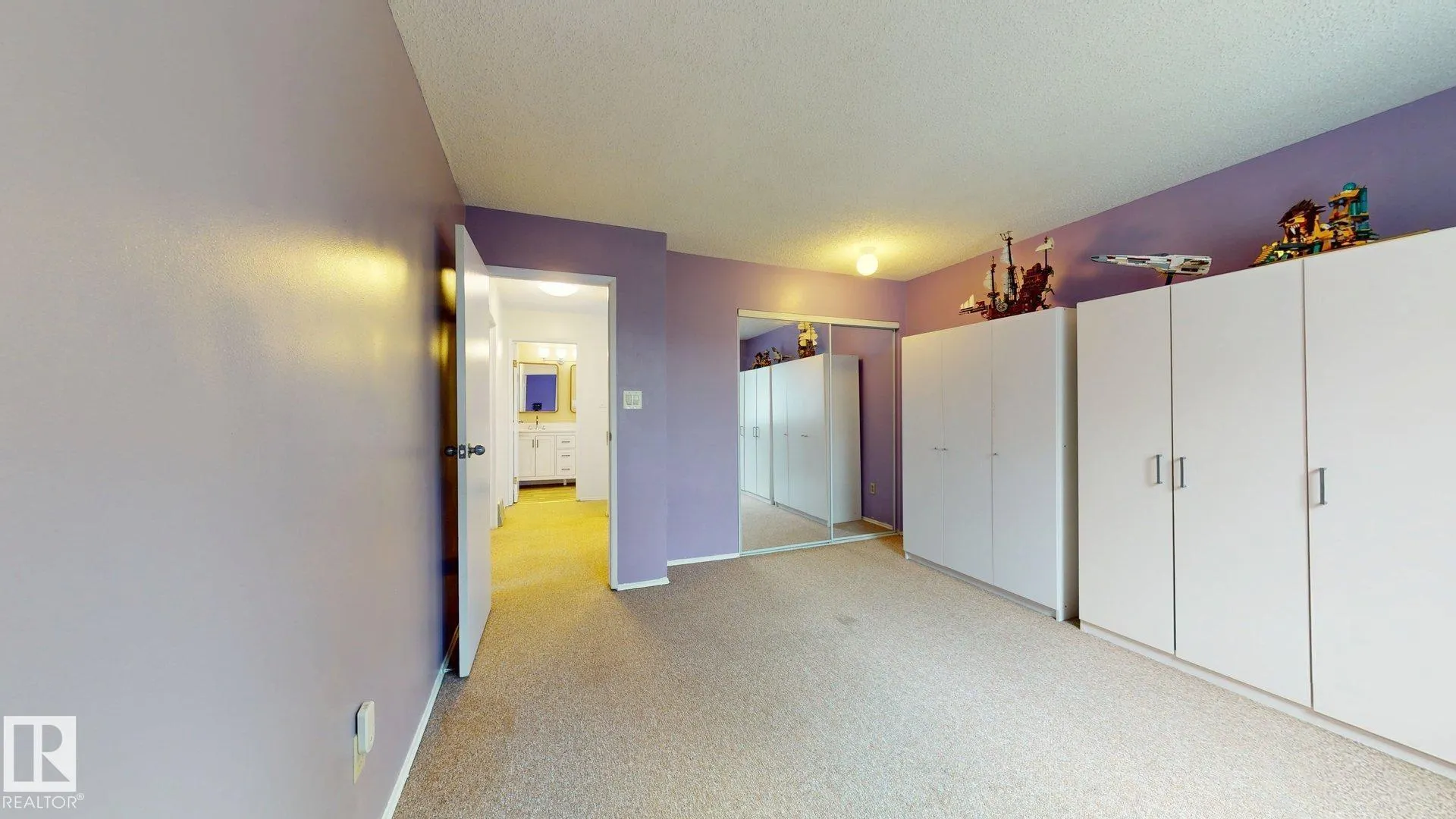 4403 RIVERBEND Road