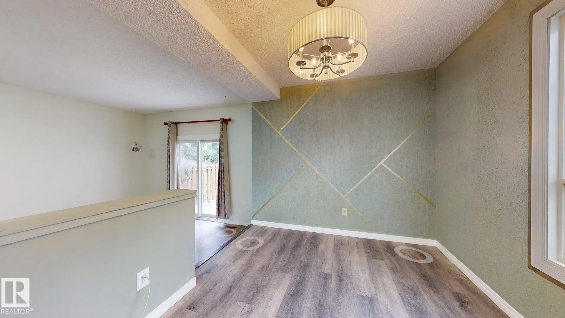 4403 RIVERBEND Road