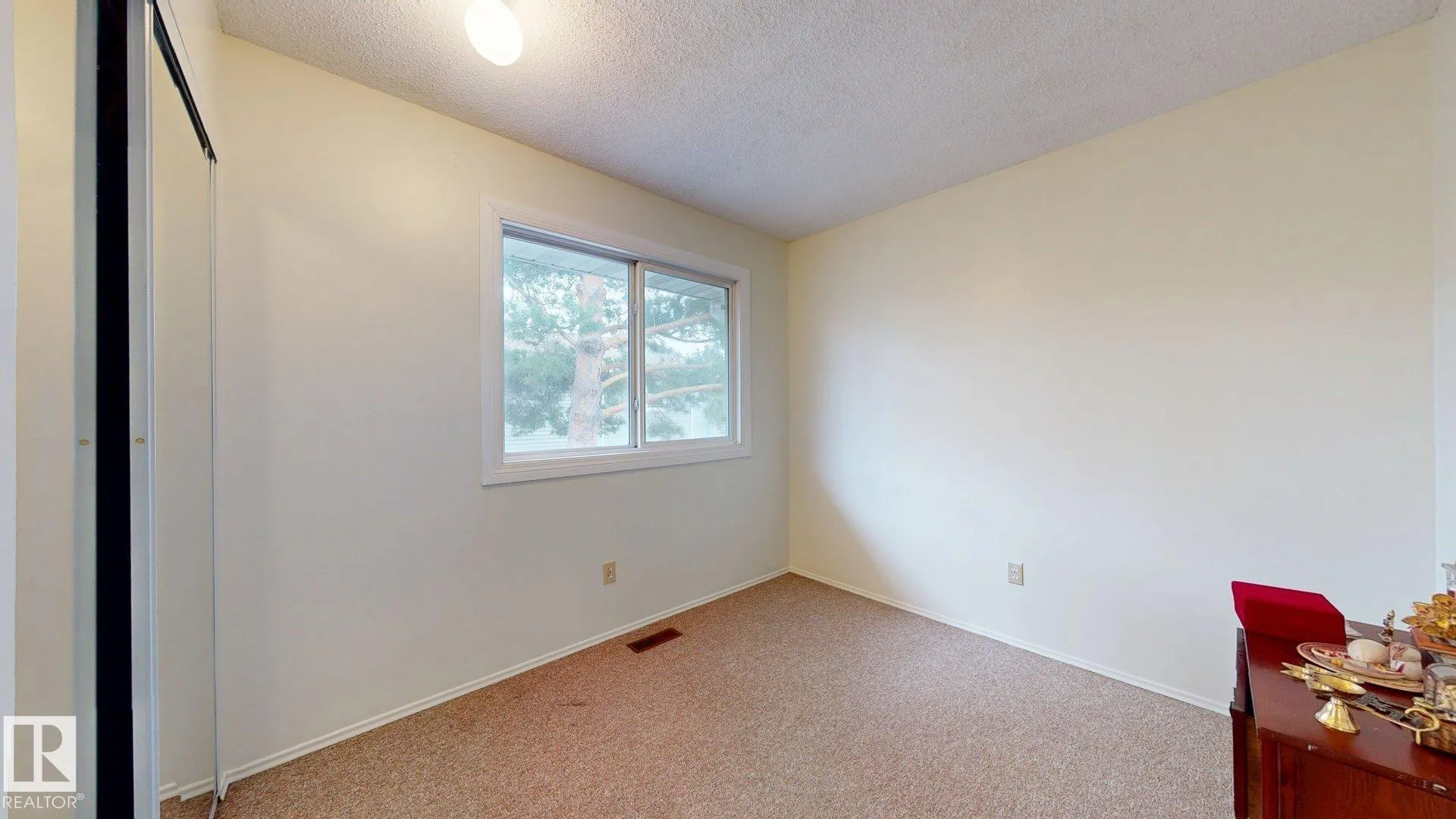 4403 RIVERBEND Road
