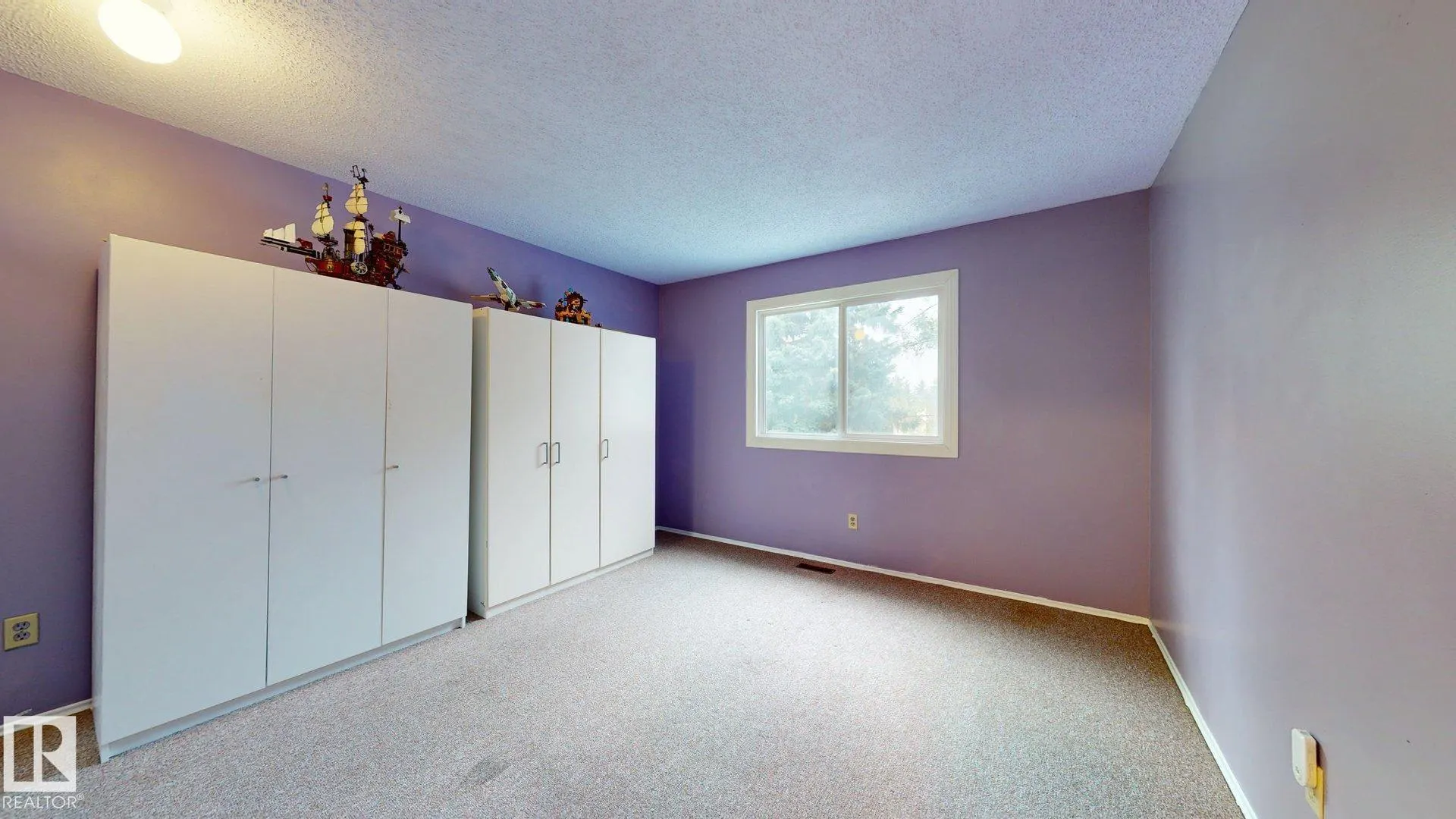4403 RIVERBEND Road