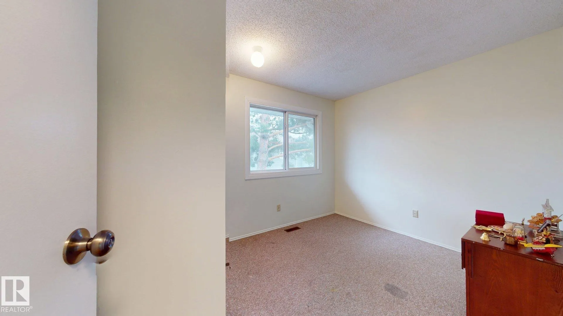 4403 RIVERBEND Road
